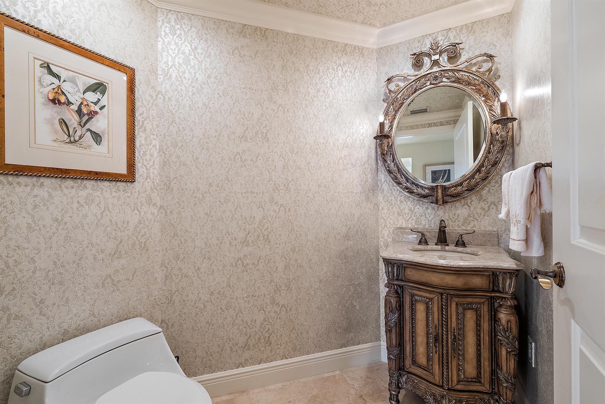 Jupiter Yacht Club - Residential