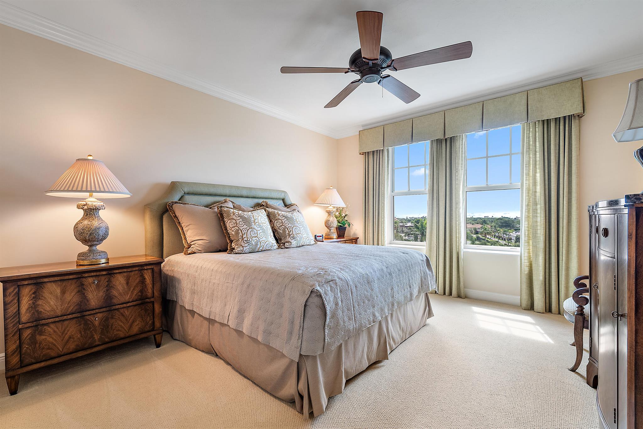 Jupiter Yacht Club - Residential