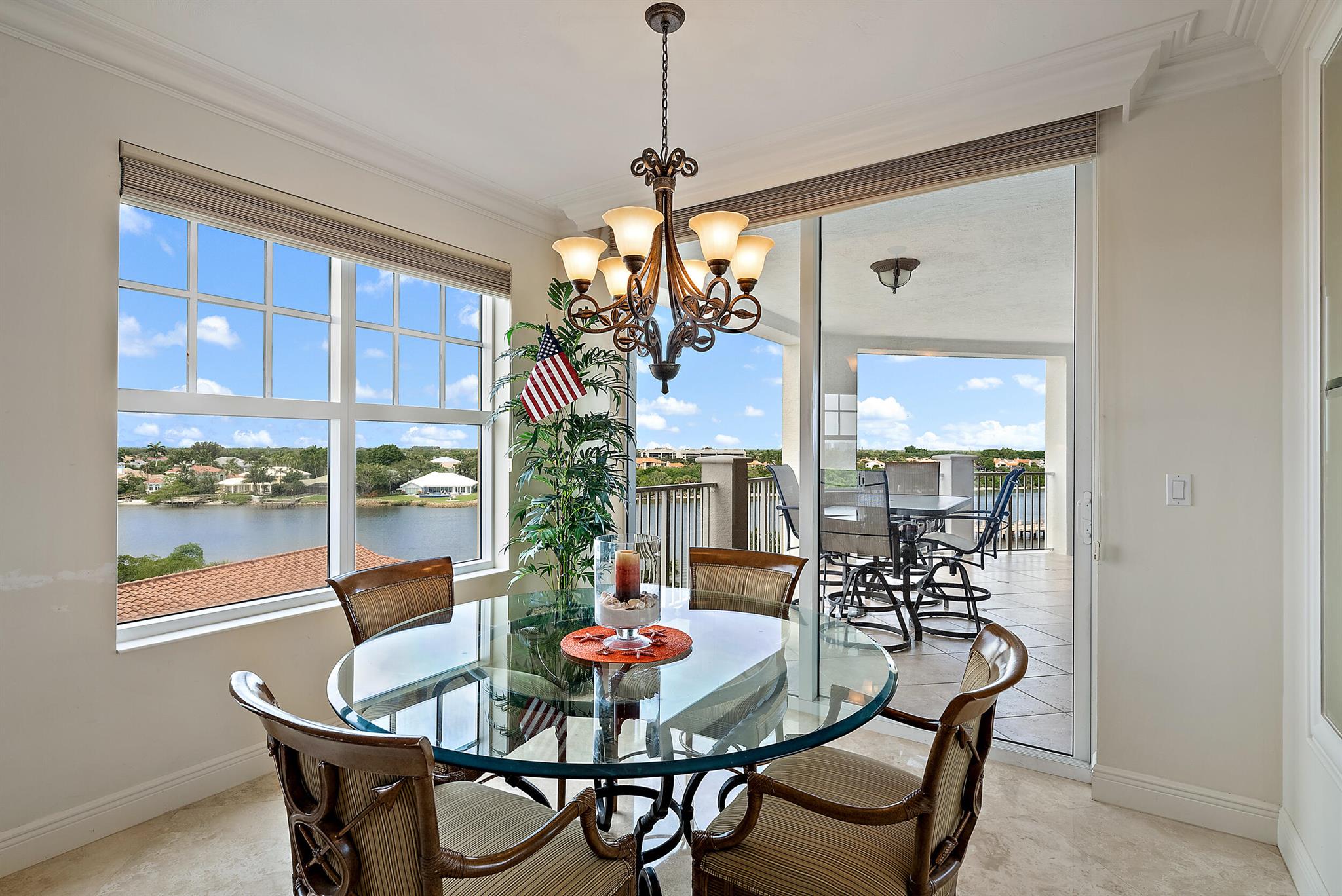 Jupiter Yacht Club - Residential