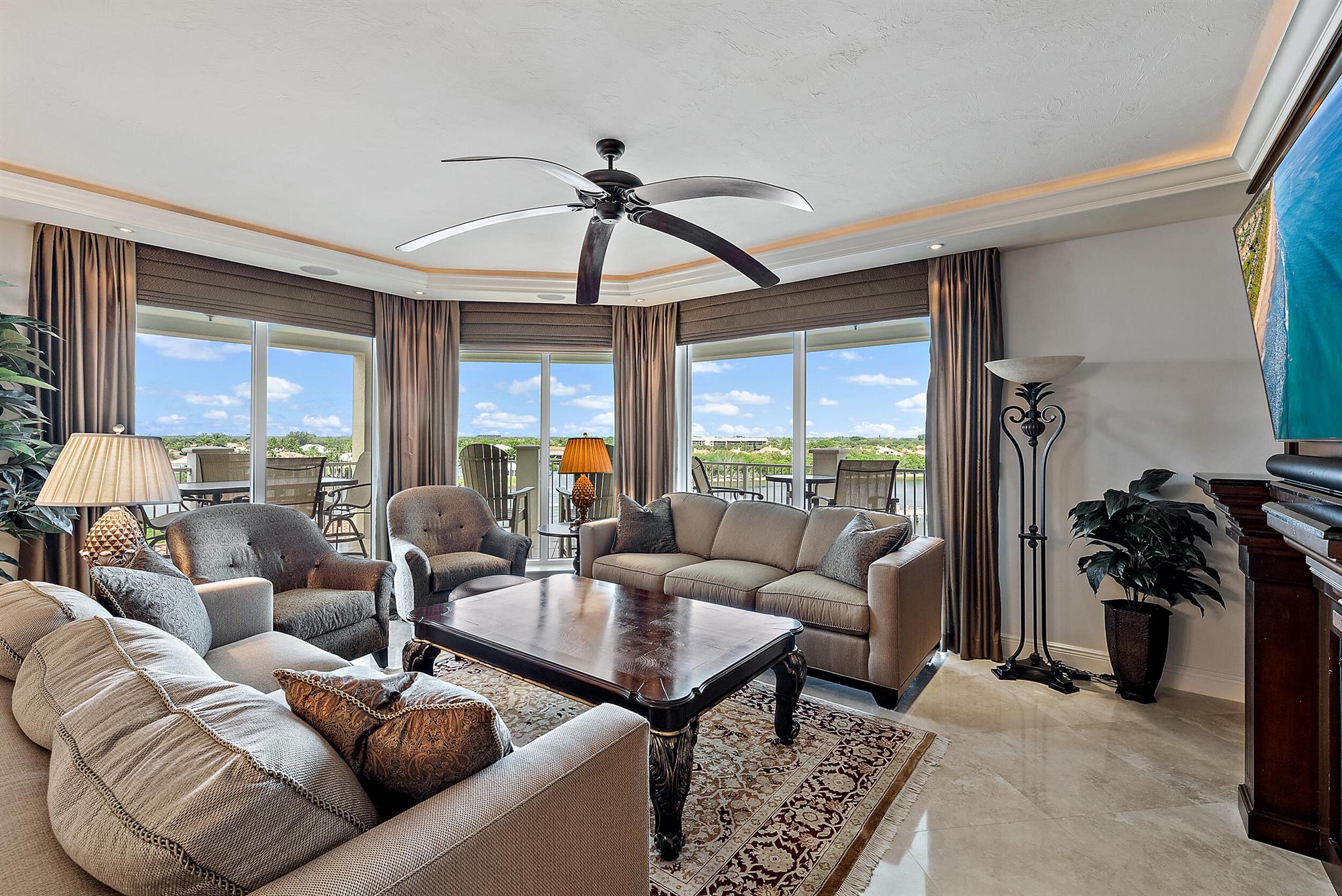 Jupiter Yacht Club - Residential