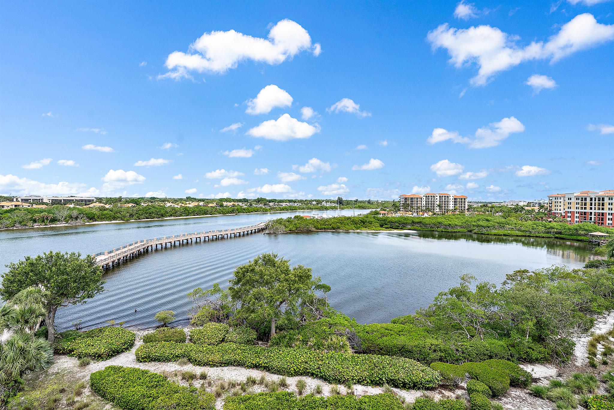 Jupiter Yacht Club - Residential