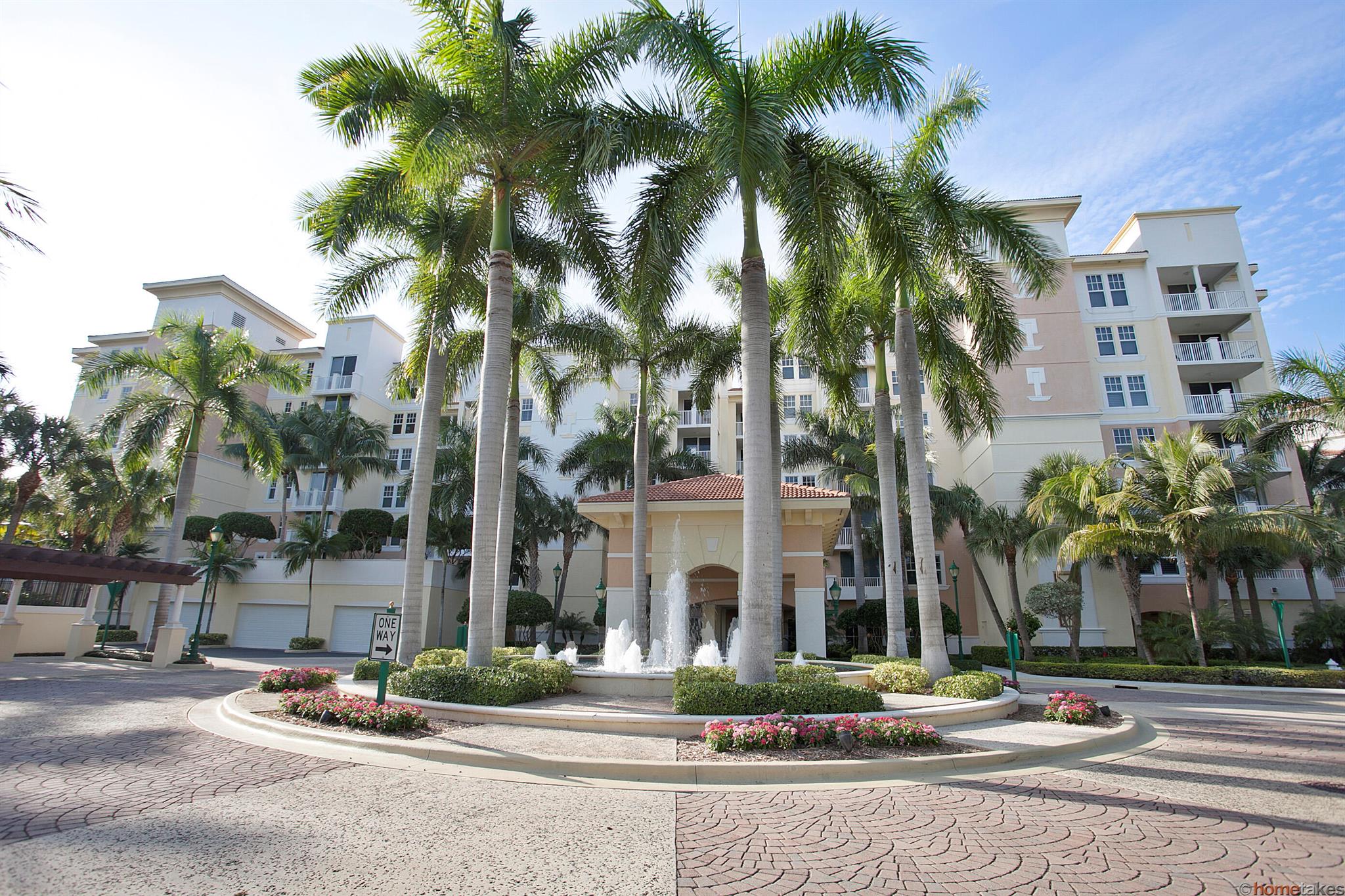 Jupiter Yacht Club - Residential