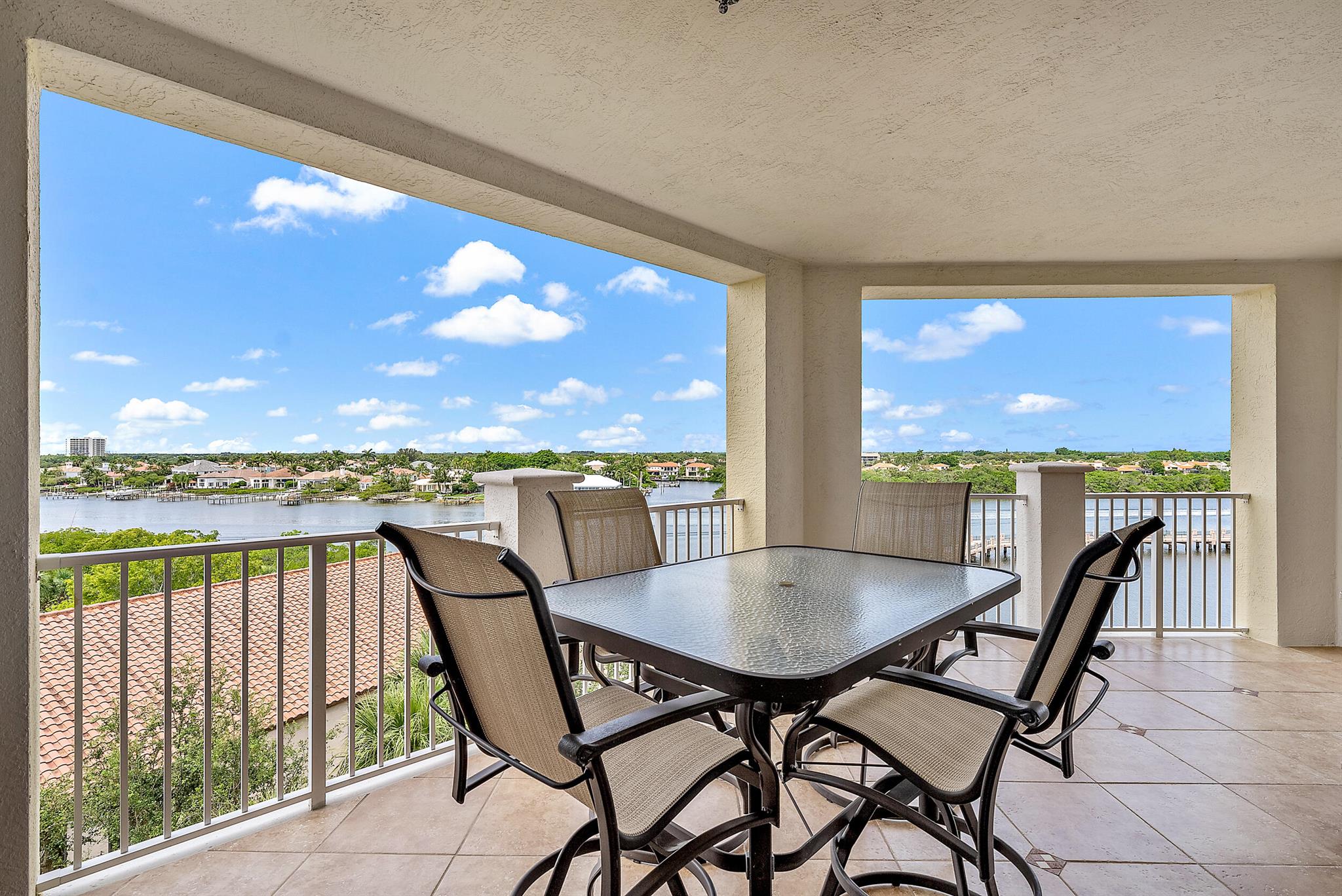 Jupiter Yacht Club - Residential