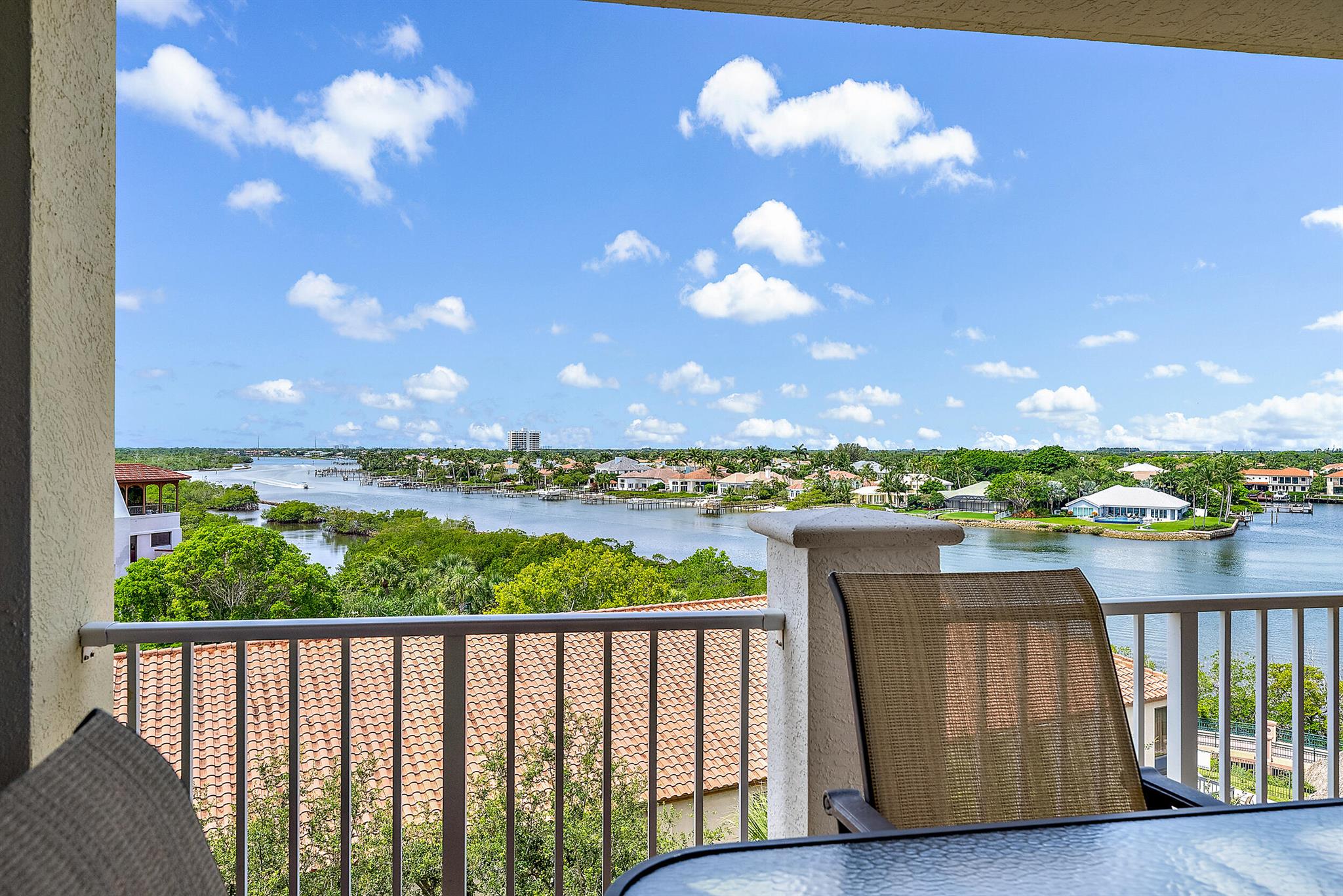 Jupiter Yacht Club - Residential