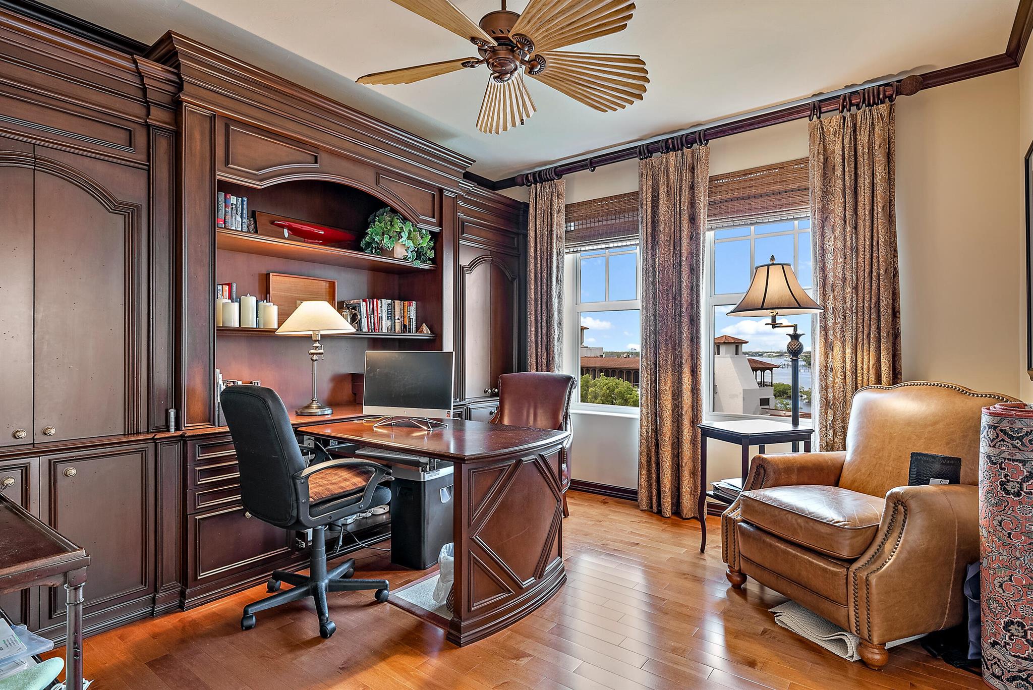 Jupiter Yacht Club - Residential