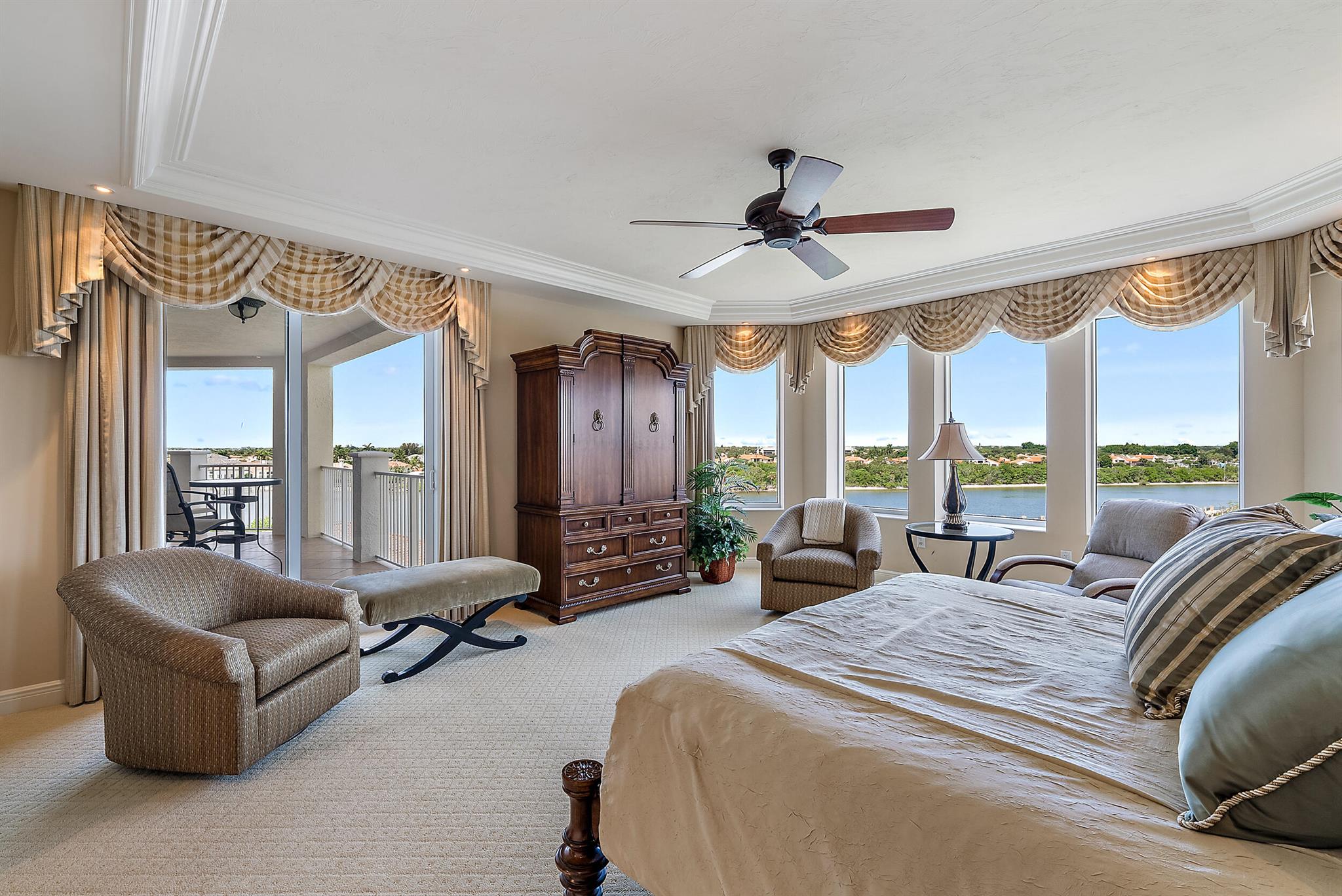 Jupiter Yacht Club - Residential