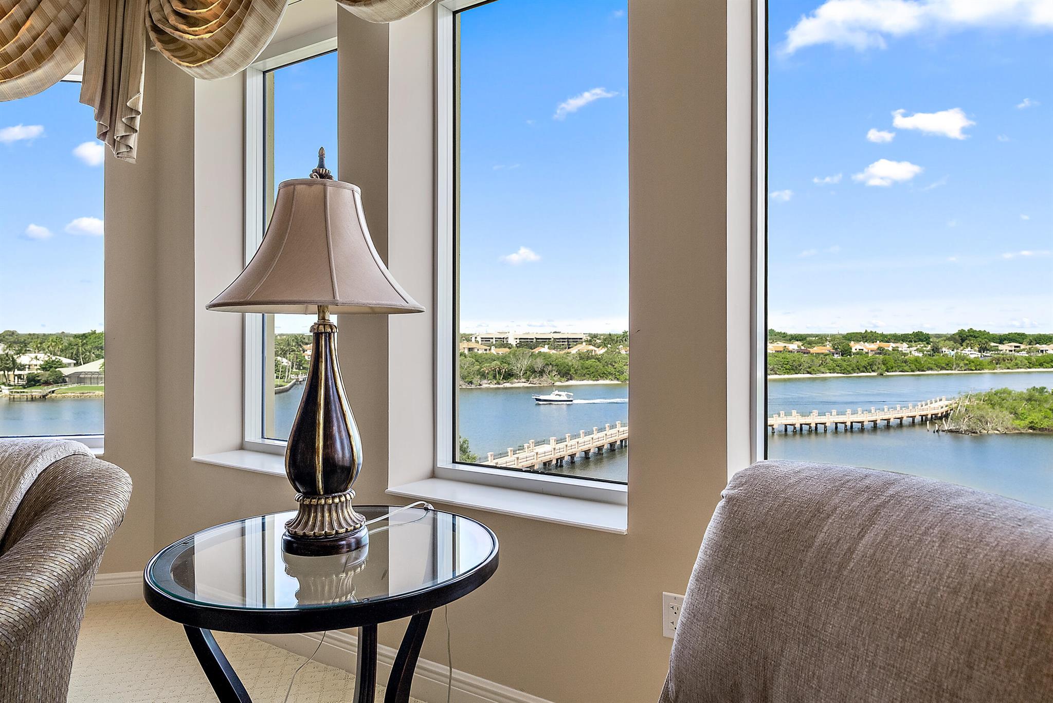 Jupiter Yacht Club - Residential