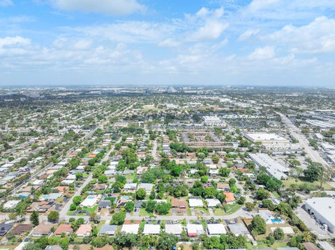 Tiny photo for 731 NE 49TH Street, Oakland Park, FL 33334 (MLS # B26087622)