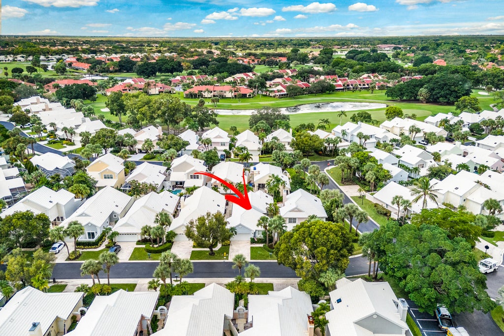 Photo of 59 Dorchester Circle, Palm Beach Gardens, FL 33418 (MLS # B26090230)
