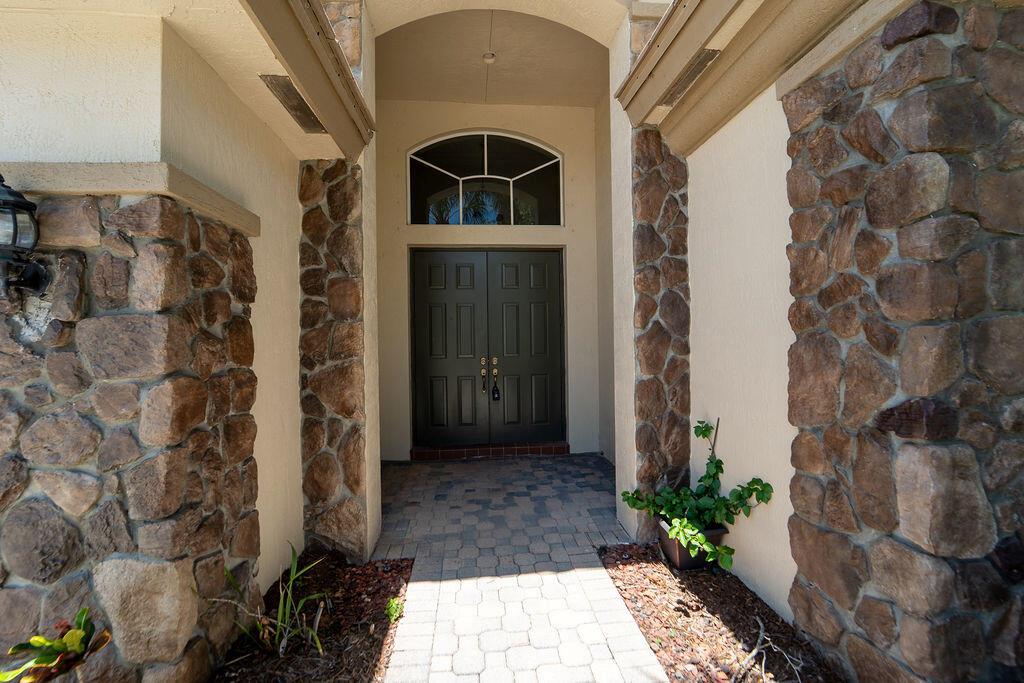 11218 Osprey Lake Lane, Palm Beach Gardens, FL, 33412/$799,665 3 11218 Osprey Lake Lane