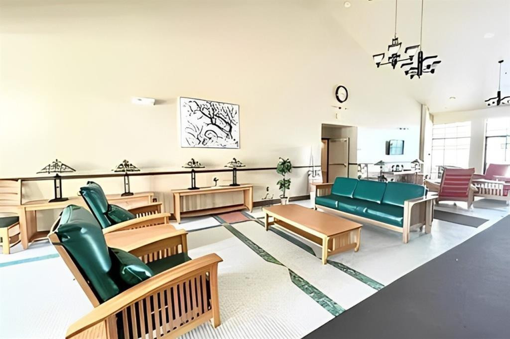 ORIOLE GARDENS CONDO - Residential