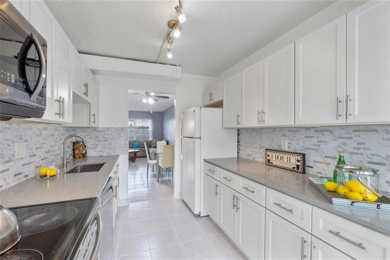 ORIOLE GARDENS CONDO - Residential