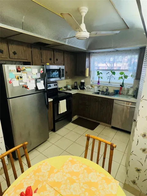 9501 Sunrise Lakes Blvd Unit 103, Sunrise, FL MLS: F10489474