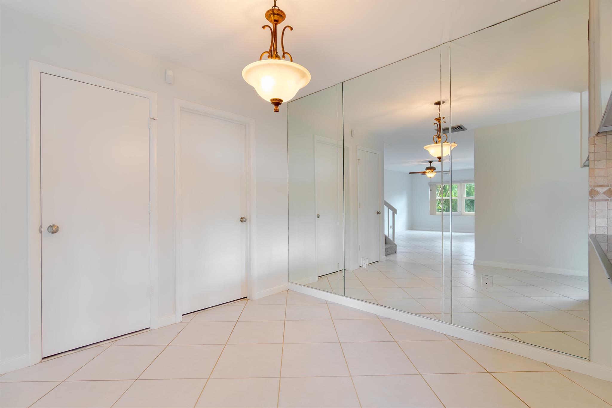 STAMFORD AT ROYAL PALM BE - Residential Lease