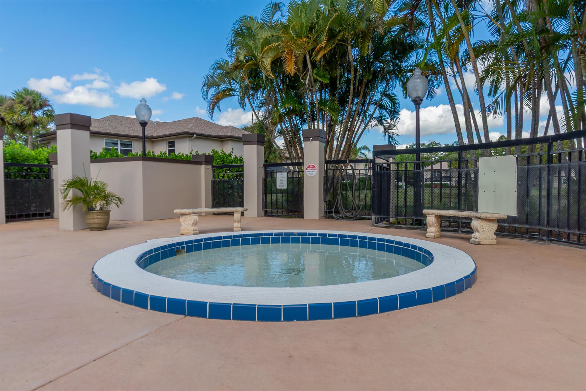 STAMFORD AT ROYAL PALM BE - Residential Lease