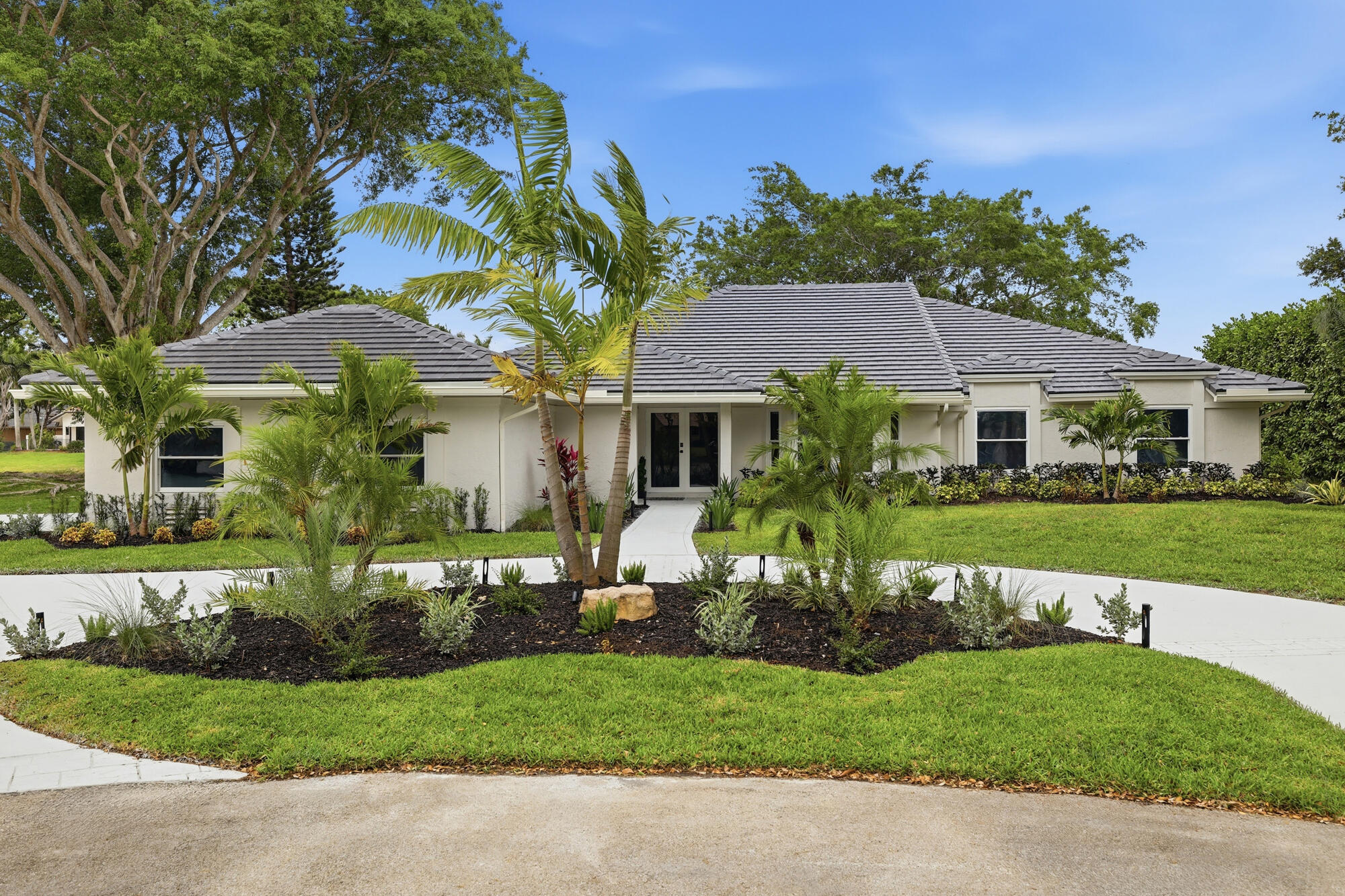 PARKLAND LAKES - Residential