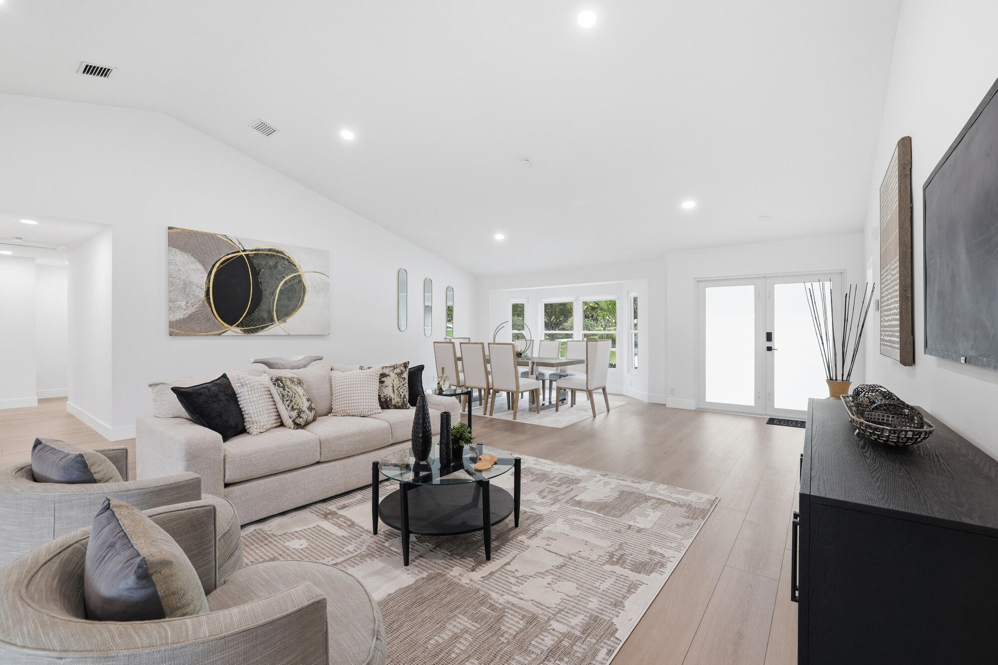 PARKLAND LAKES - Residential
