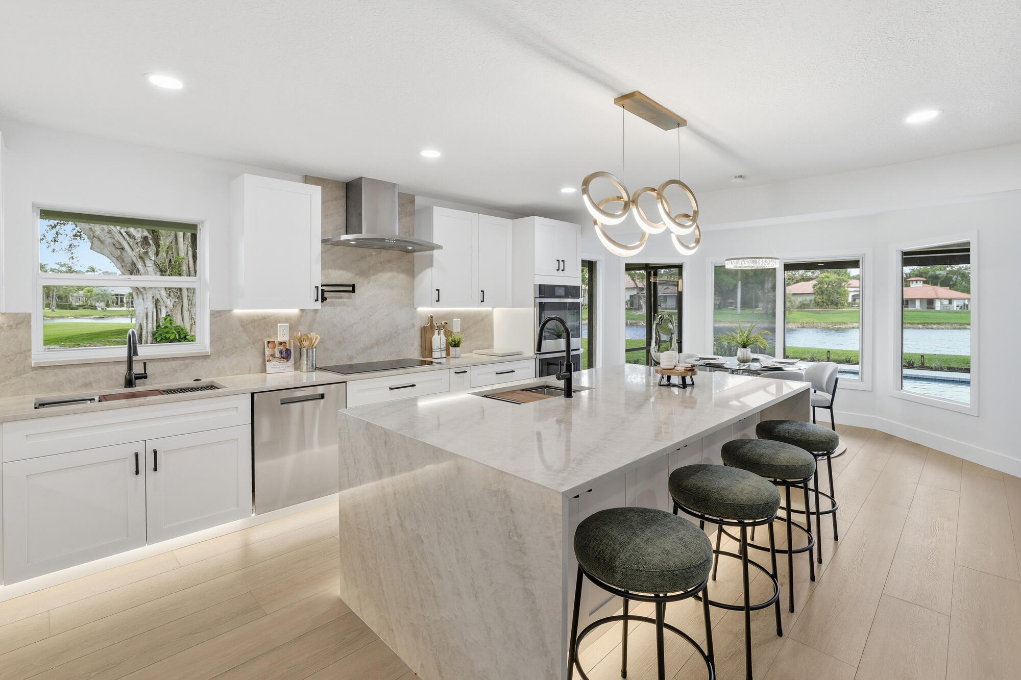 PARKLAND LAKES - Residential