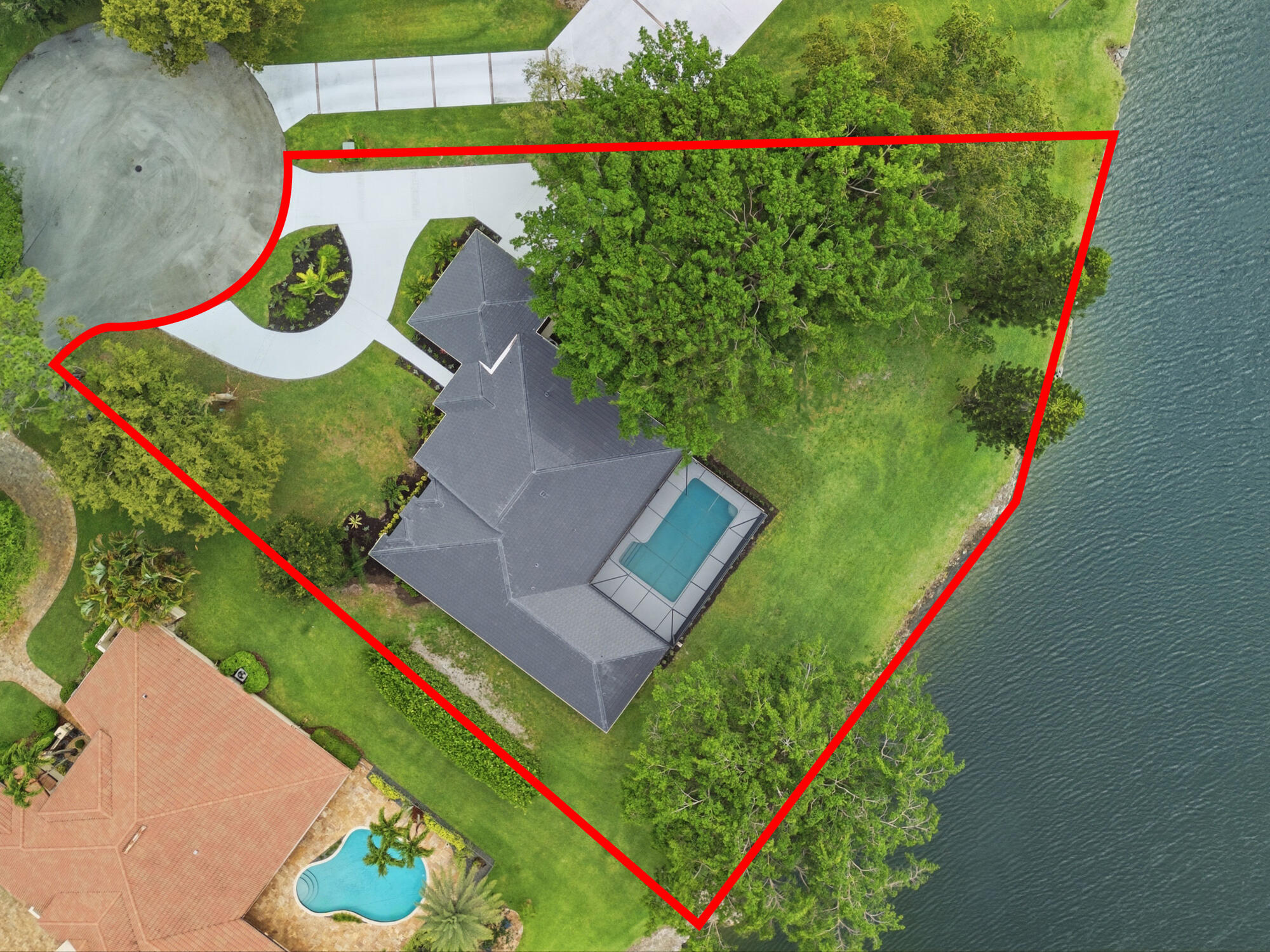 PARKLAND LAKES - Residential