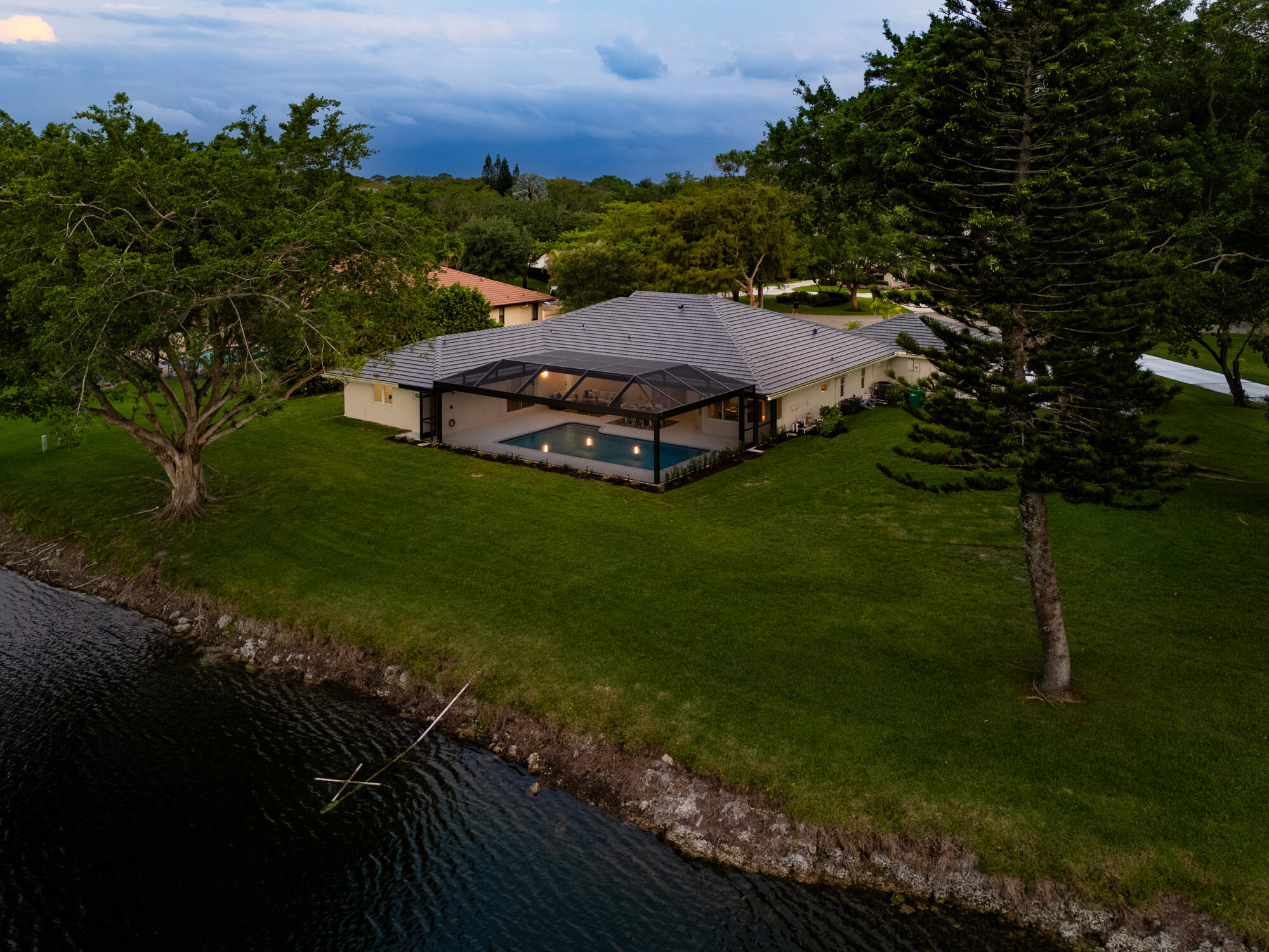 PARKLAND LAKES - Residential