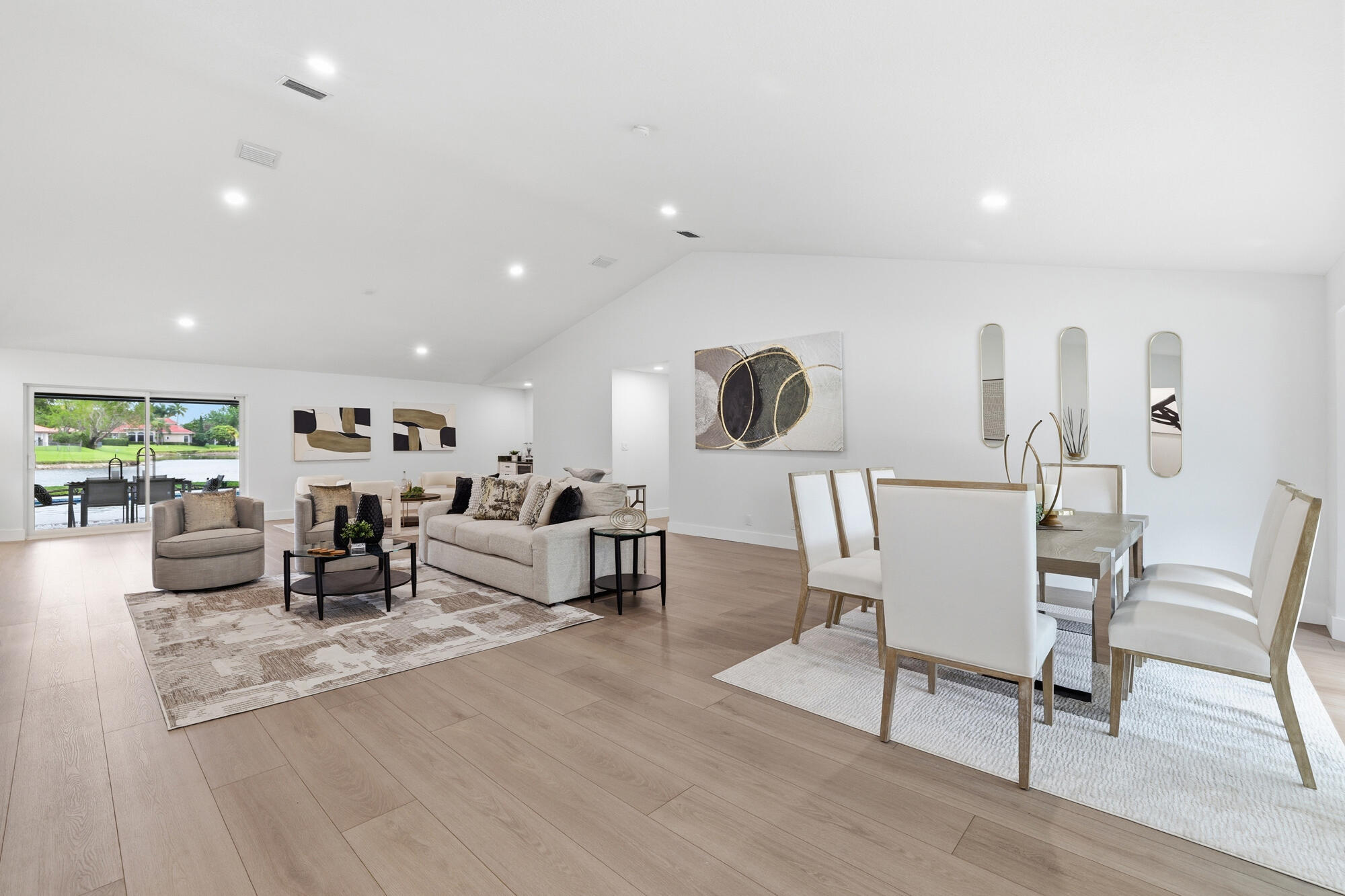 PARKLAND LAKES - Residential