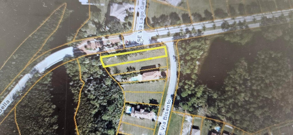 Photo of 103 SE Via Bisento, Port Saint Lucie, FL 34952 (MLS # R10917096)