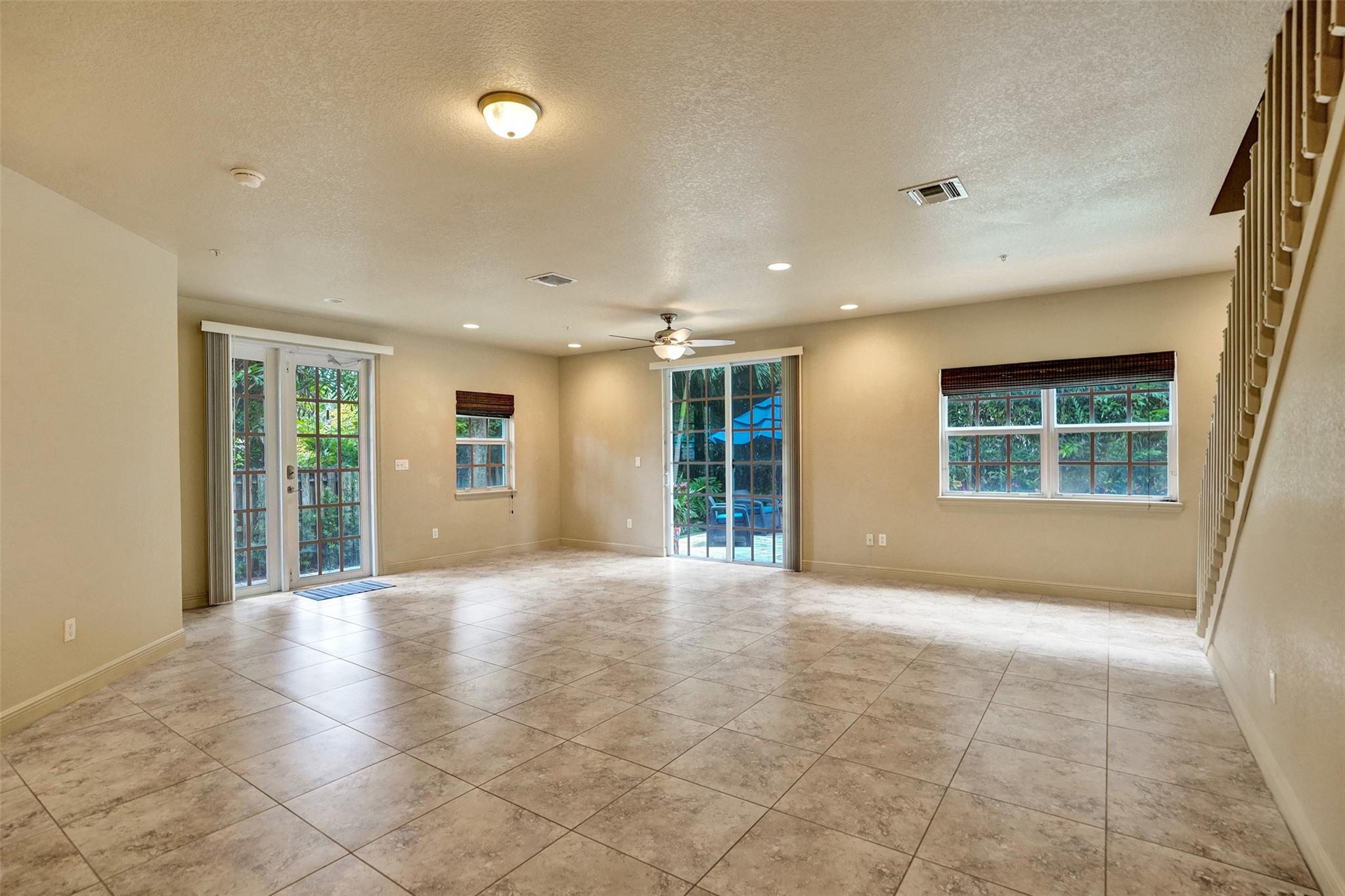 624 NE 29 Drive Townhomes - Residential
