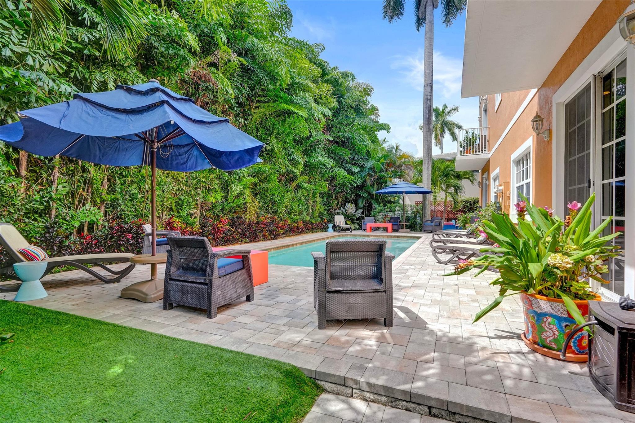 624 NE 29 Drive Townhomes - Residential