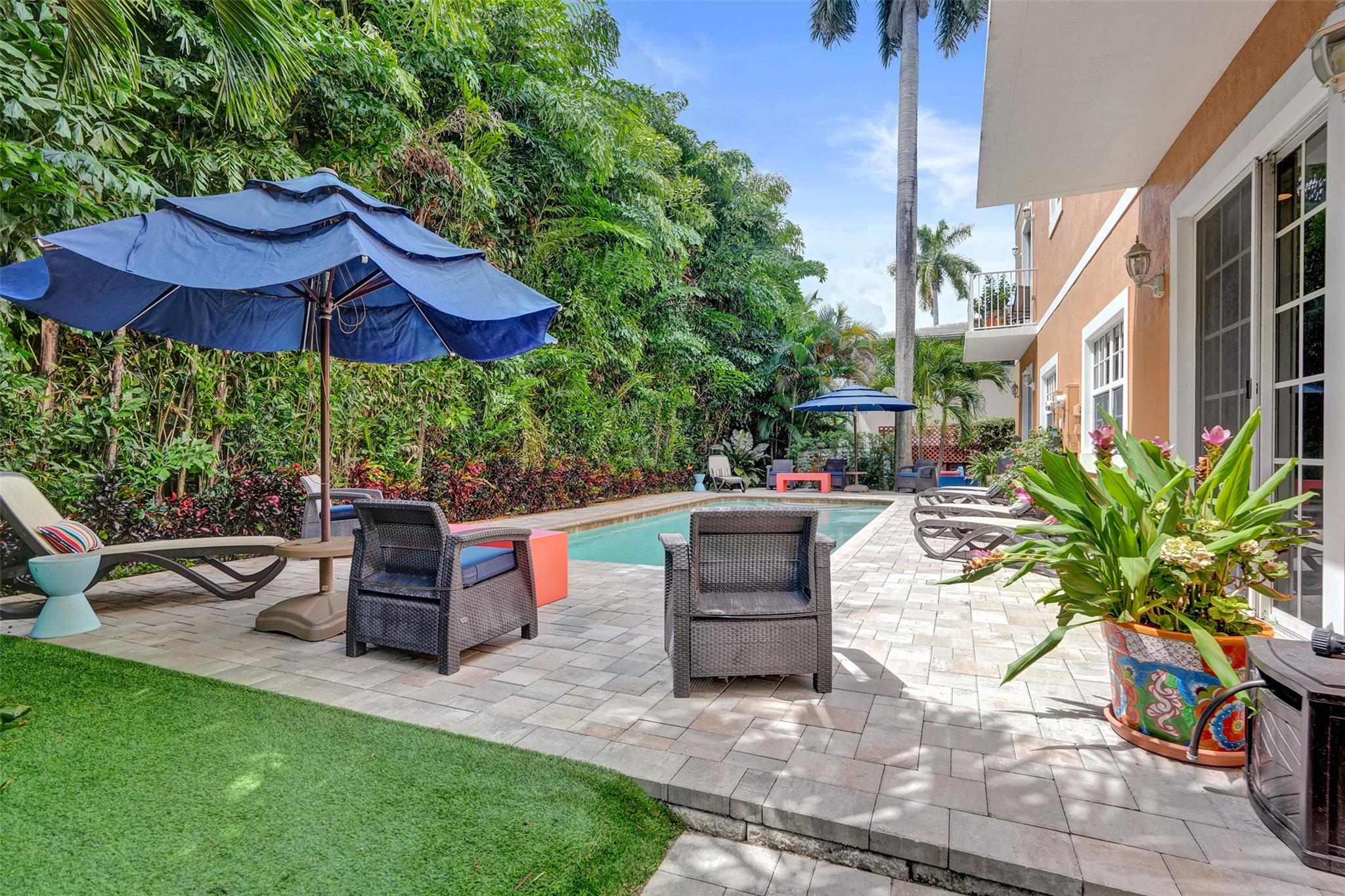 624 NE 29 Drive Townhomes - Residential