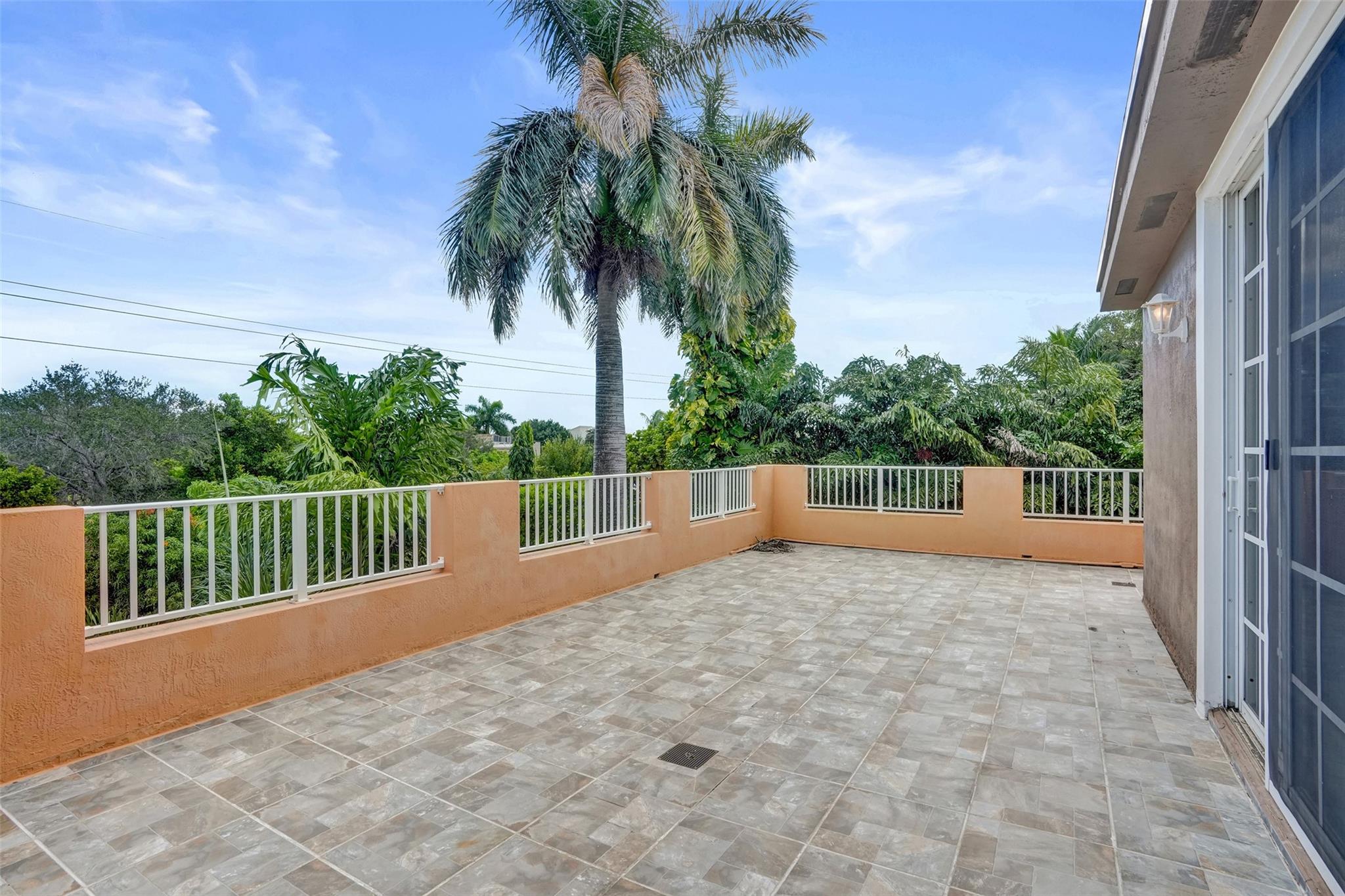624 NE 29 Drive Townhomes - Residential