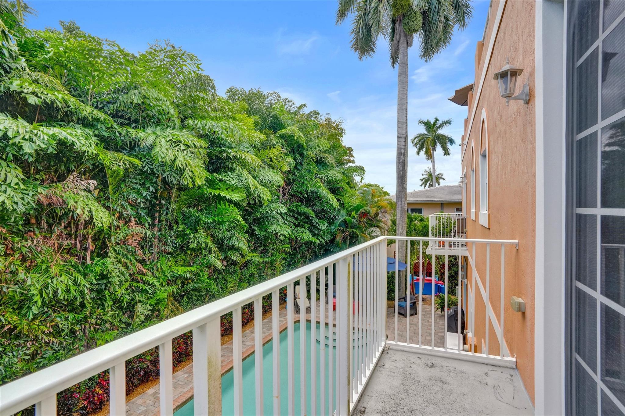 624 NE 29 Drive Townhomes - Residential