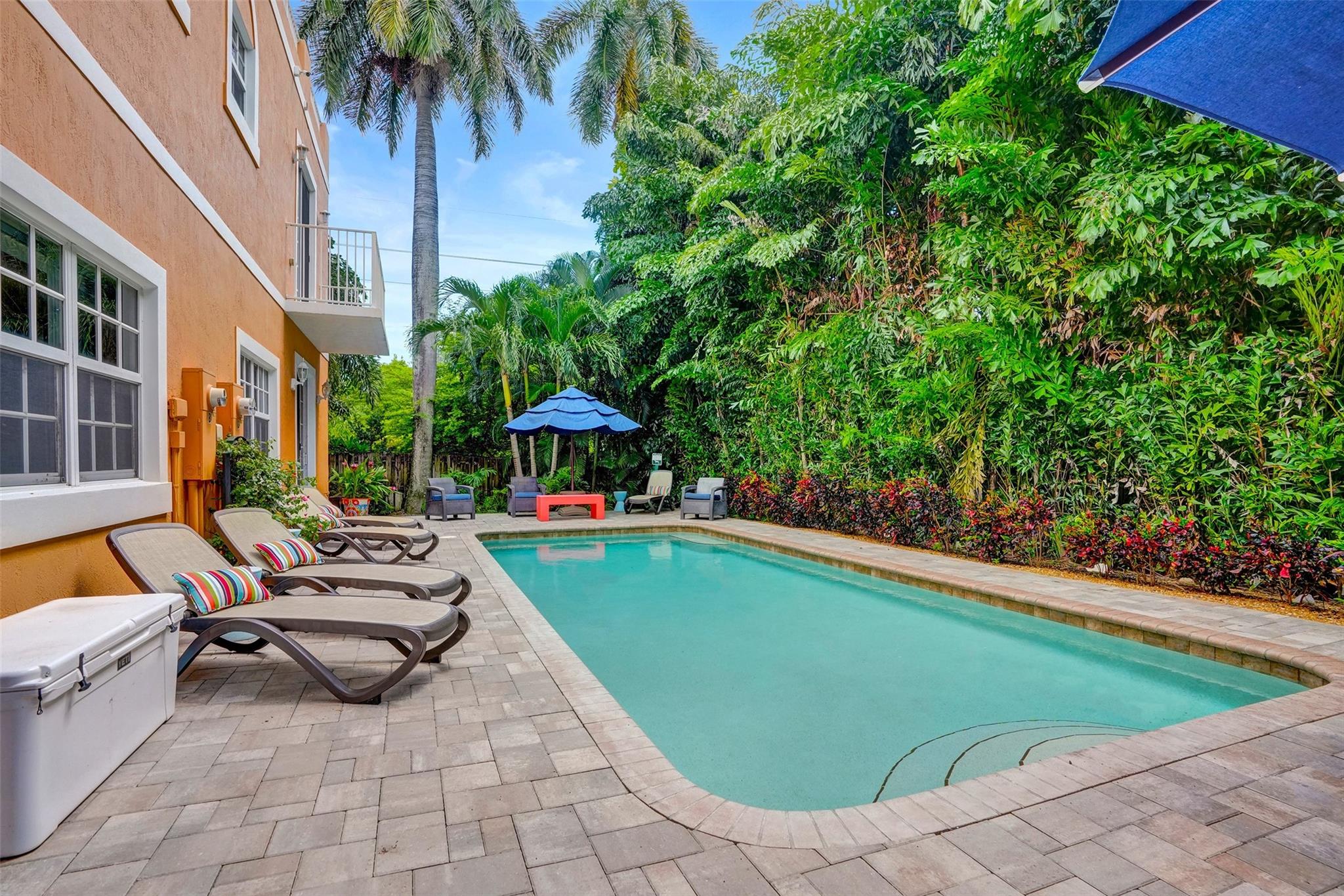 624 NE 29 Drive Townhomes - Residential