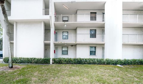 Condominium in Tamarac FL 7650 Mcnab Rd Rd 1.jpg