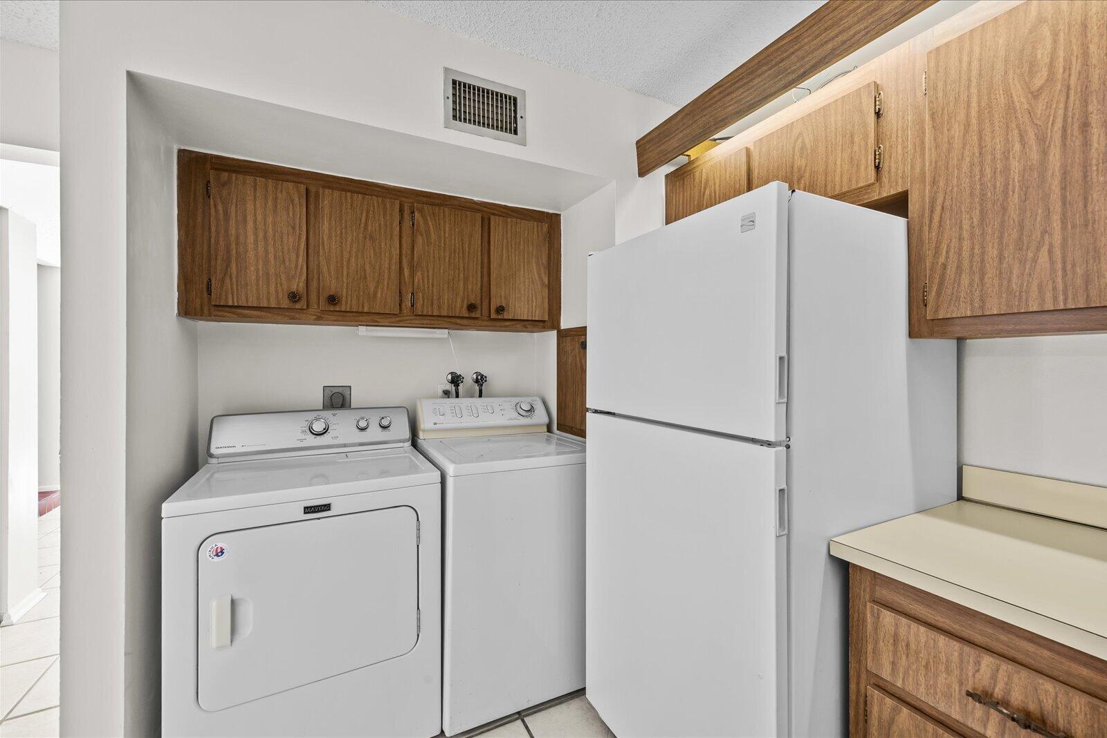 CEDAR GARDENS TOWNHOUSES - Residential