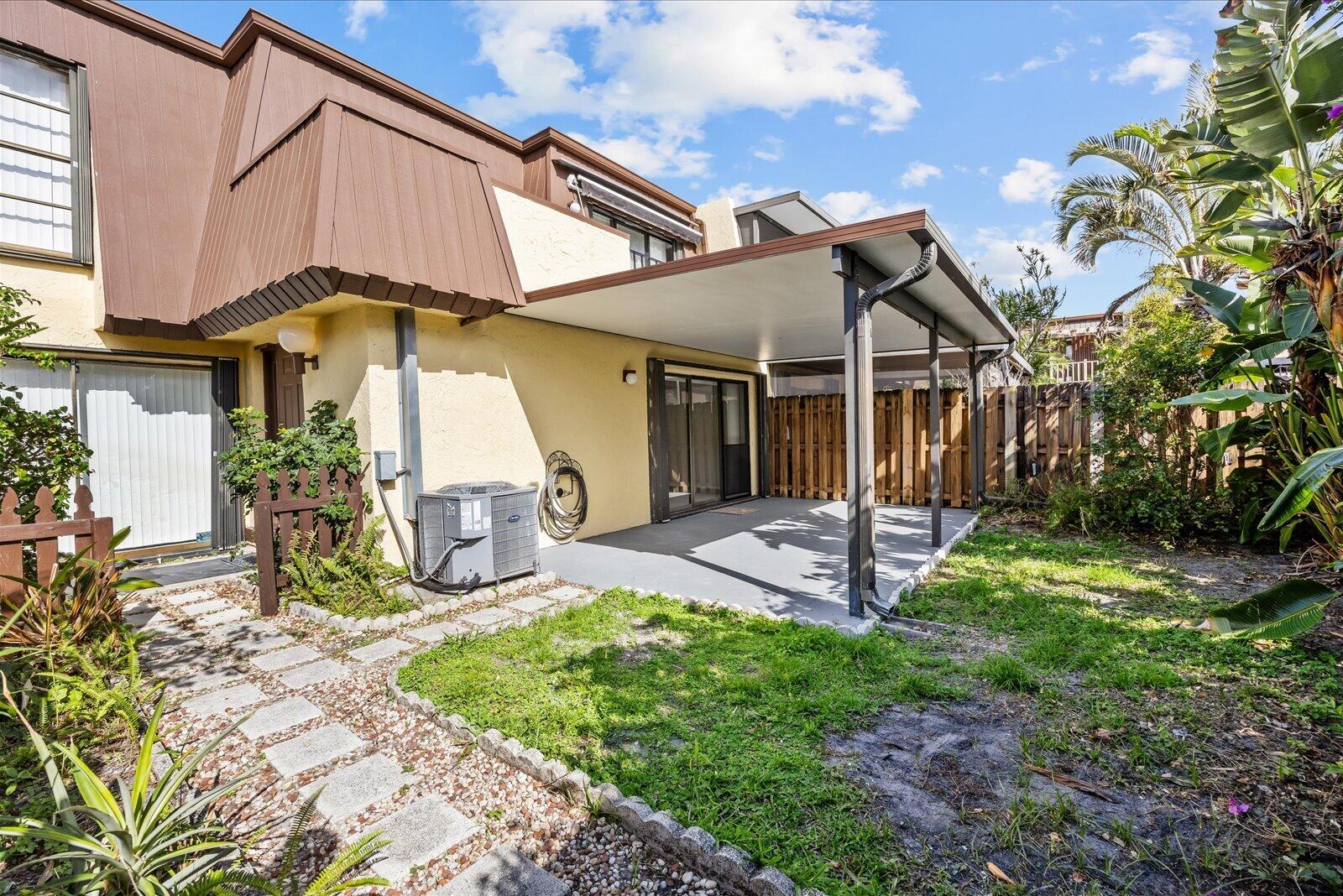 CEDAR GARDENS TOWNHOUSES - Residential