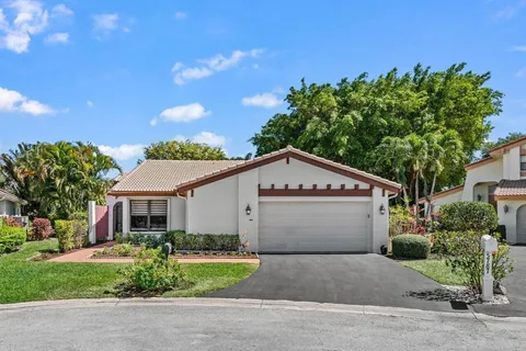 5791 Lakeview Mews Place, Boynton Beach, FL MLS: R11074743