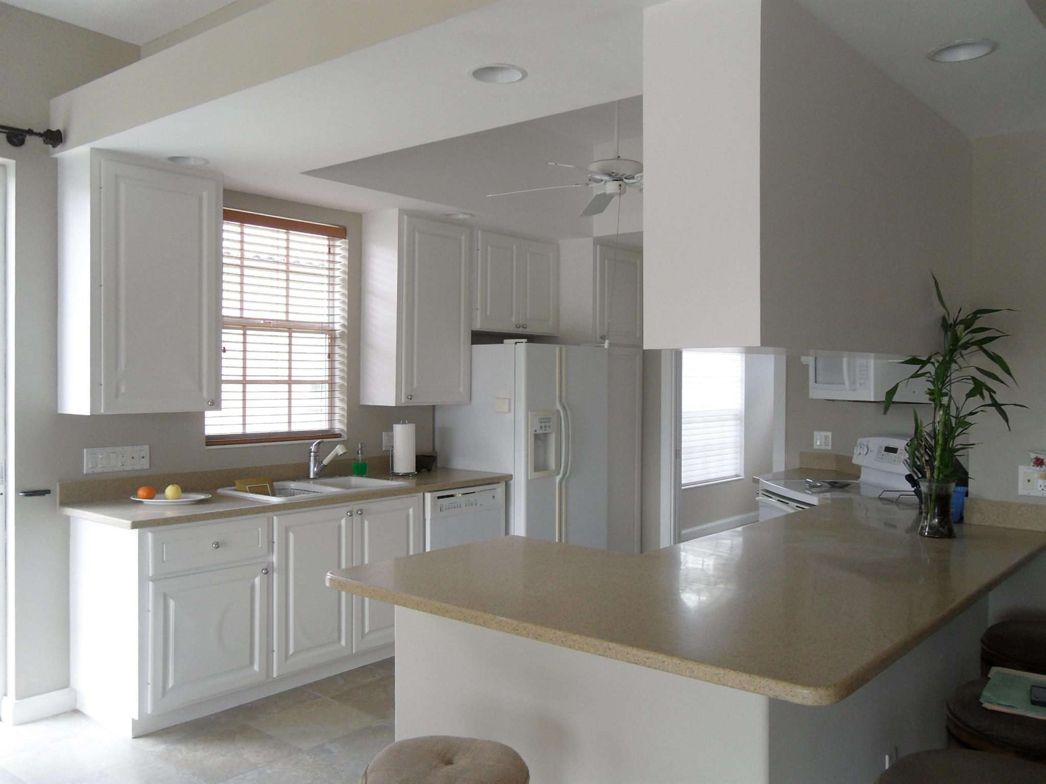 VILLAGEWALK OF WELLINGTON - Residential Lease