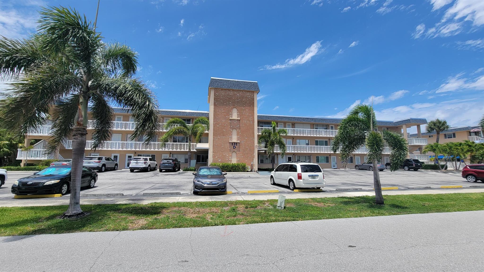 LAKE COLONY APTS THREE IN - Residential Lease