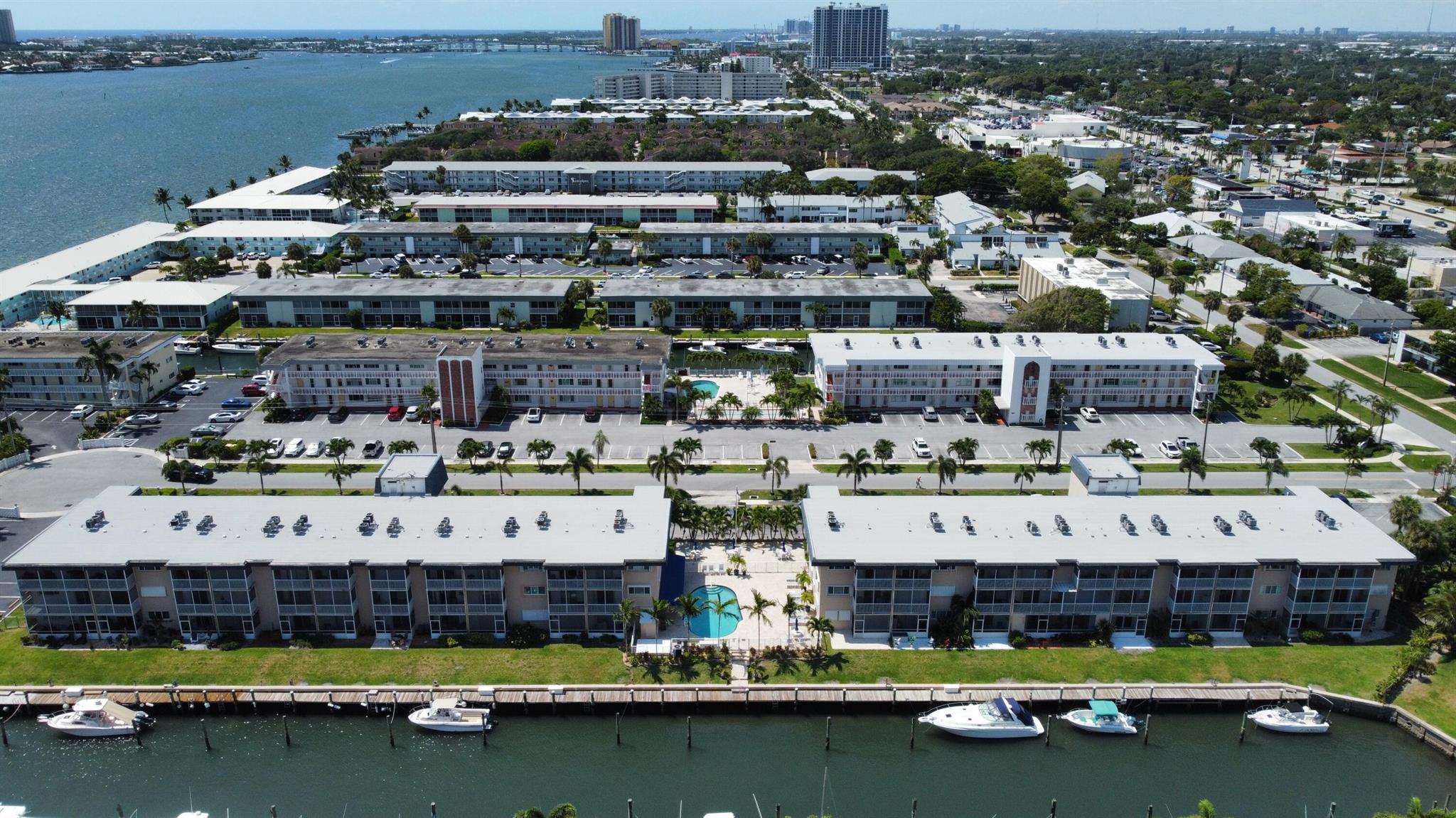 LAKE COLONY APTS THREE IN - Residential Lease