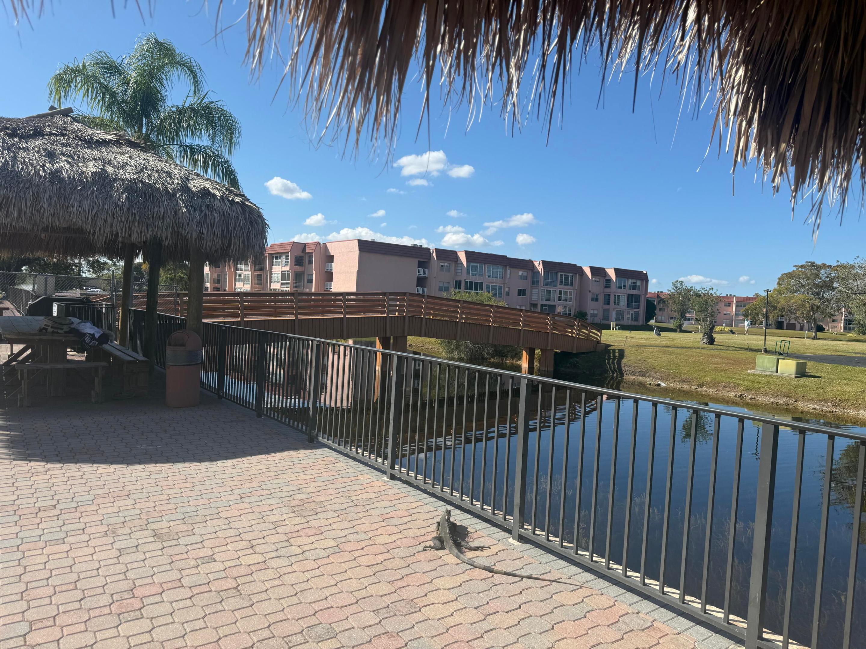 Sunrise Lakes Phase 4 Bldg 157-304 Linda Lessard - Residential