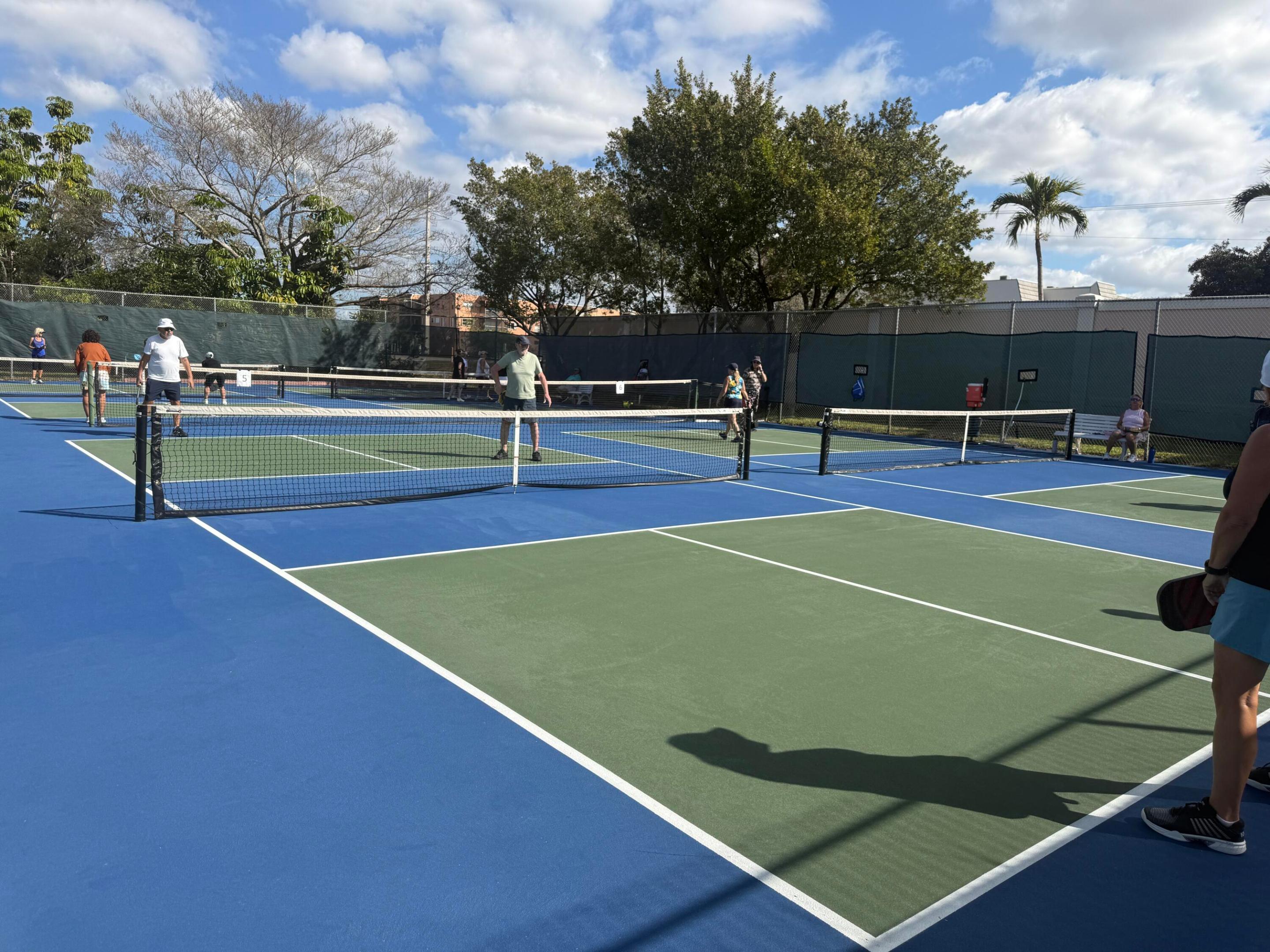 Sunrise Lakes Phase 4 Bldg 157-304 Linda Lessard - Residential