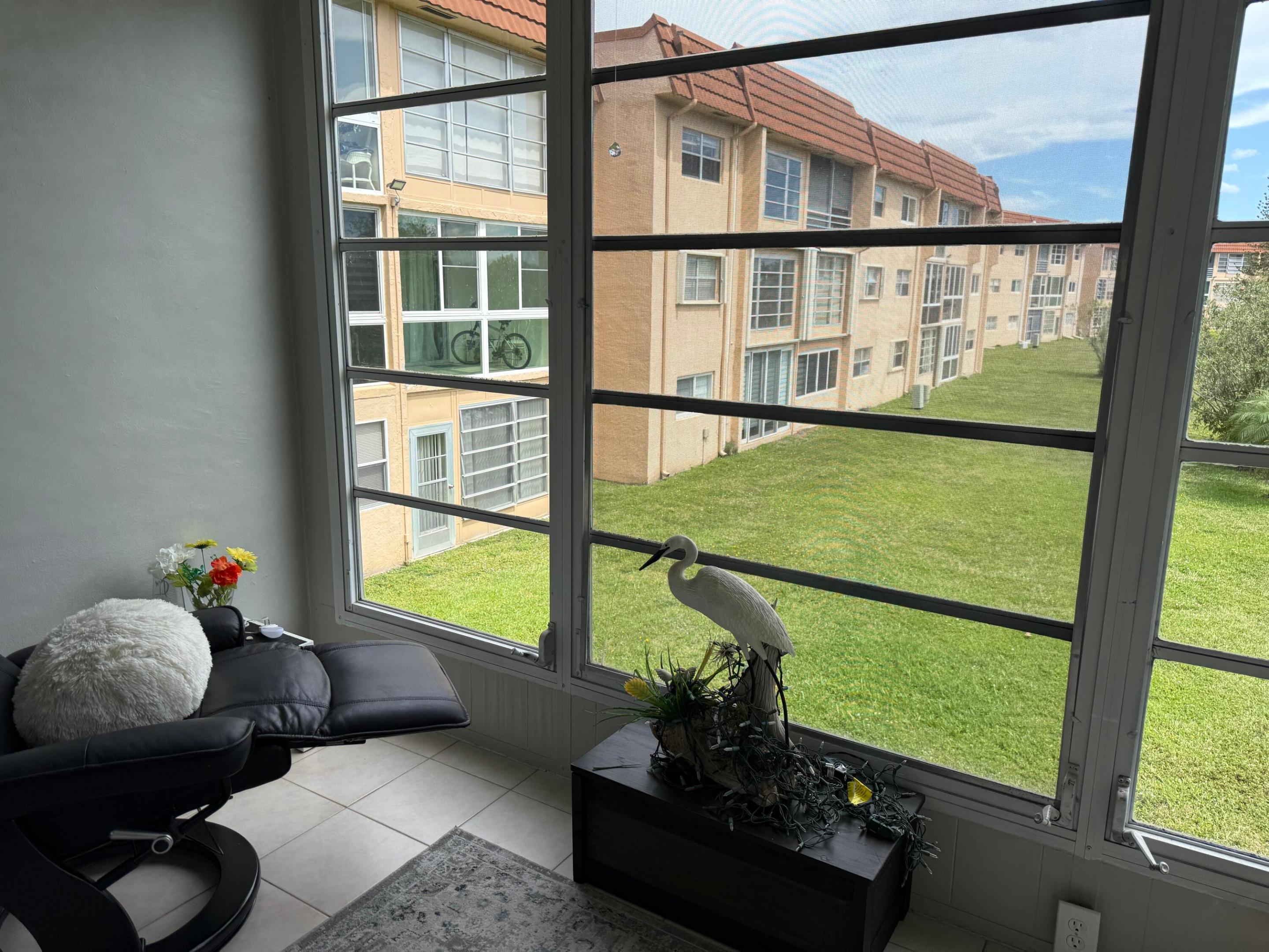 Sunrise Lakes Phase 4 Bldg 157-304 Linda Lessard - Residential