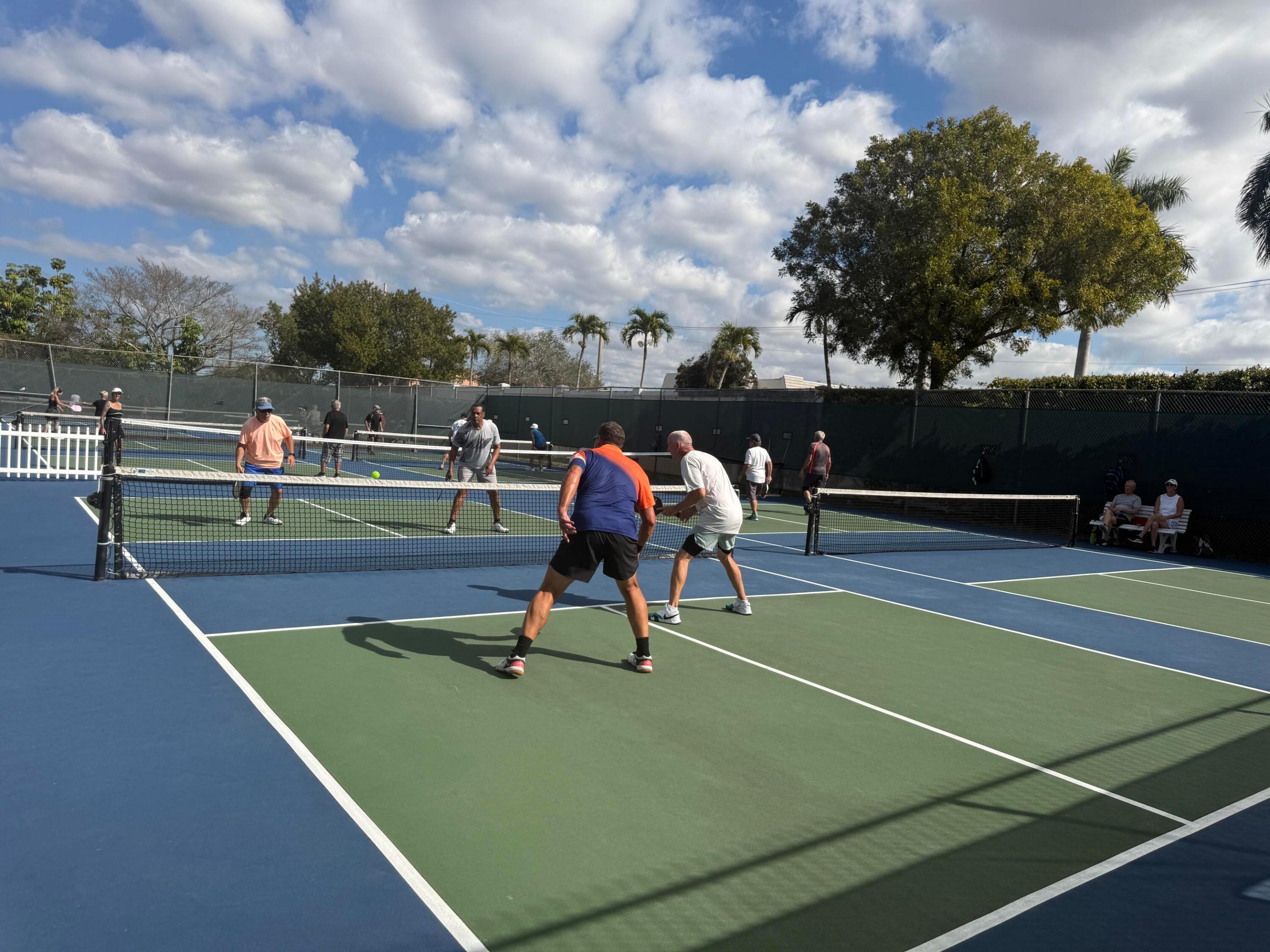 Sunrise Lakes Phase 4 Bldg 157-304 Linda Lessard - Residential