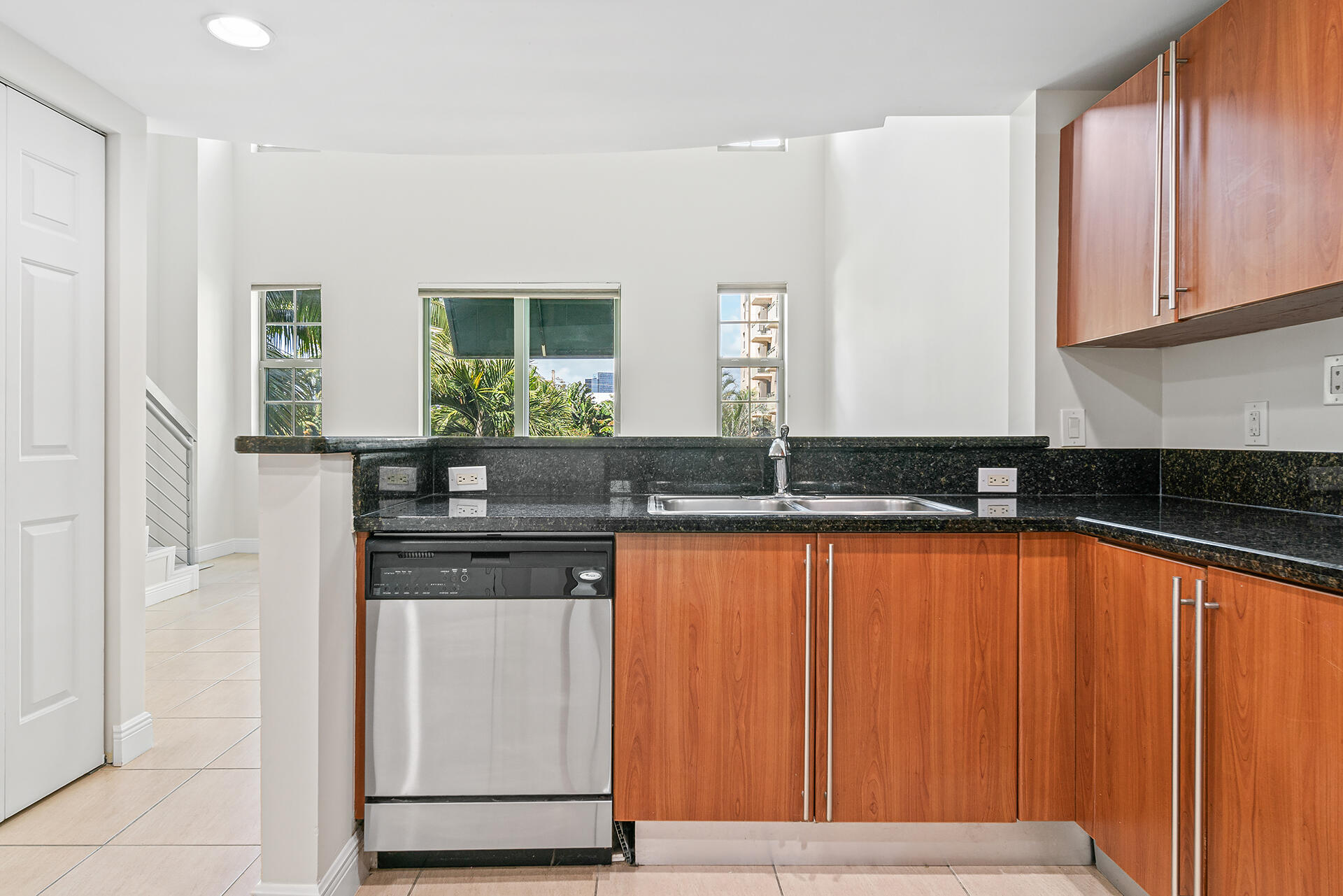 610 Clematis Street 313