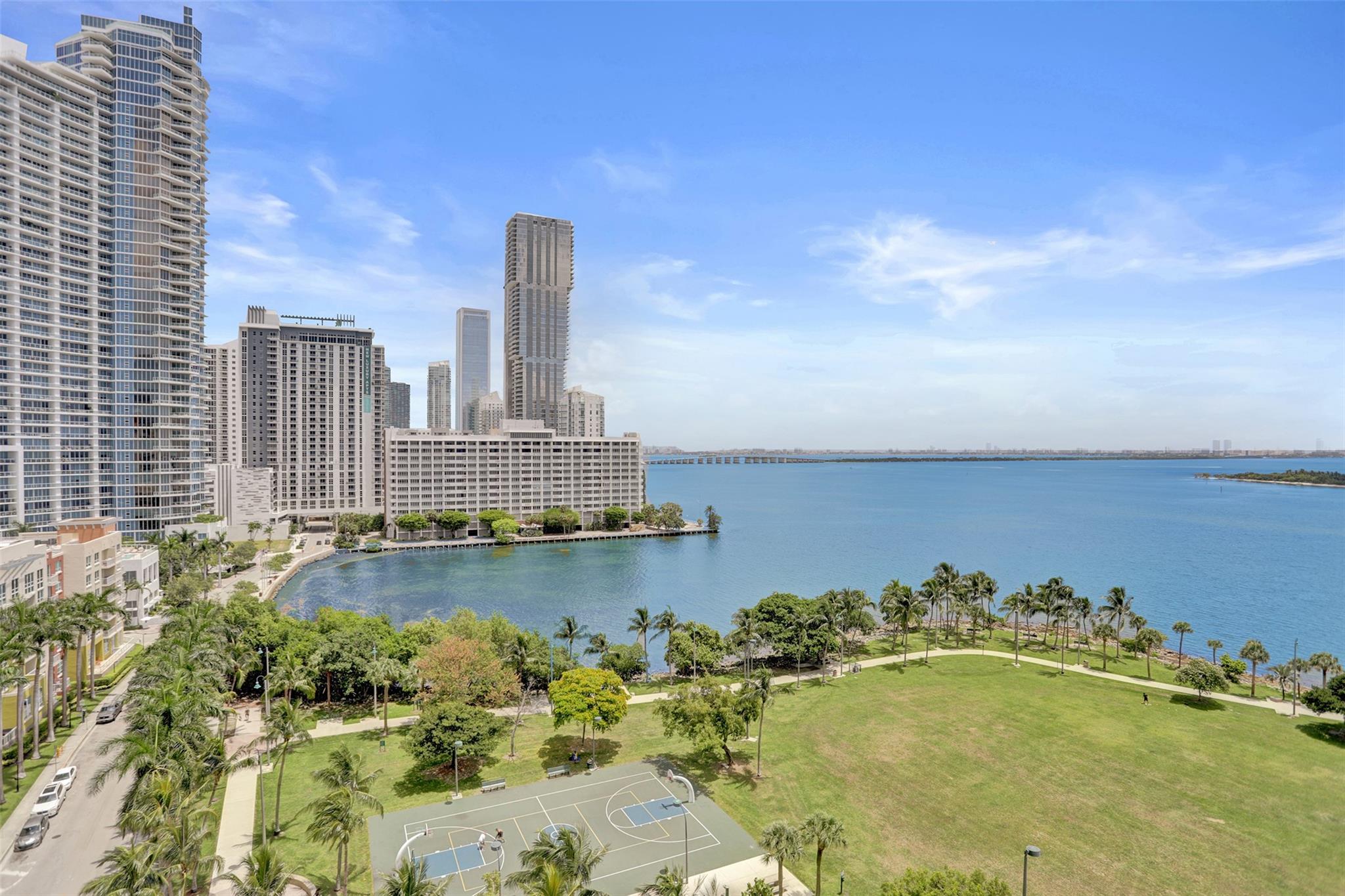 Quantum on The Bay - Residential