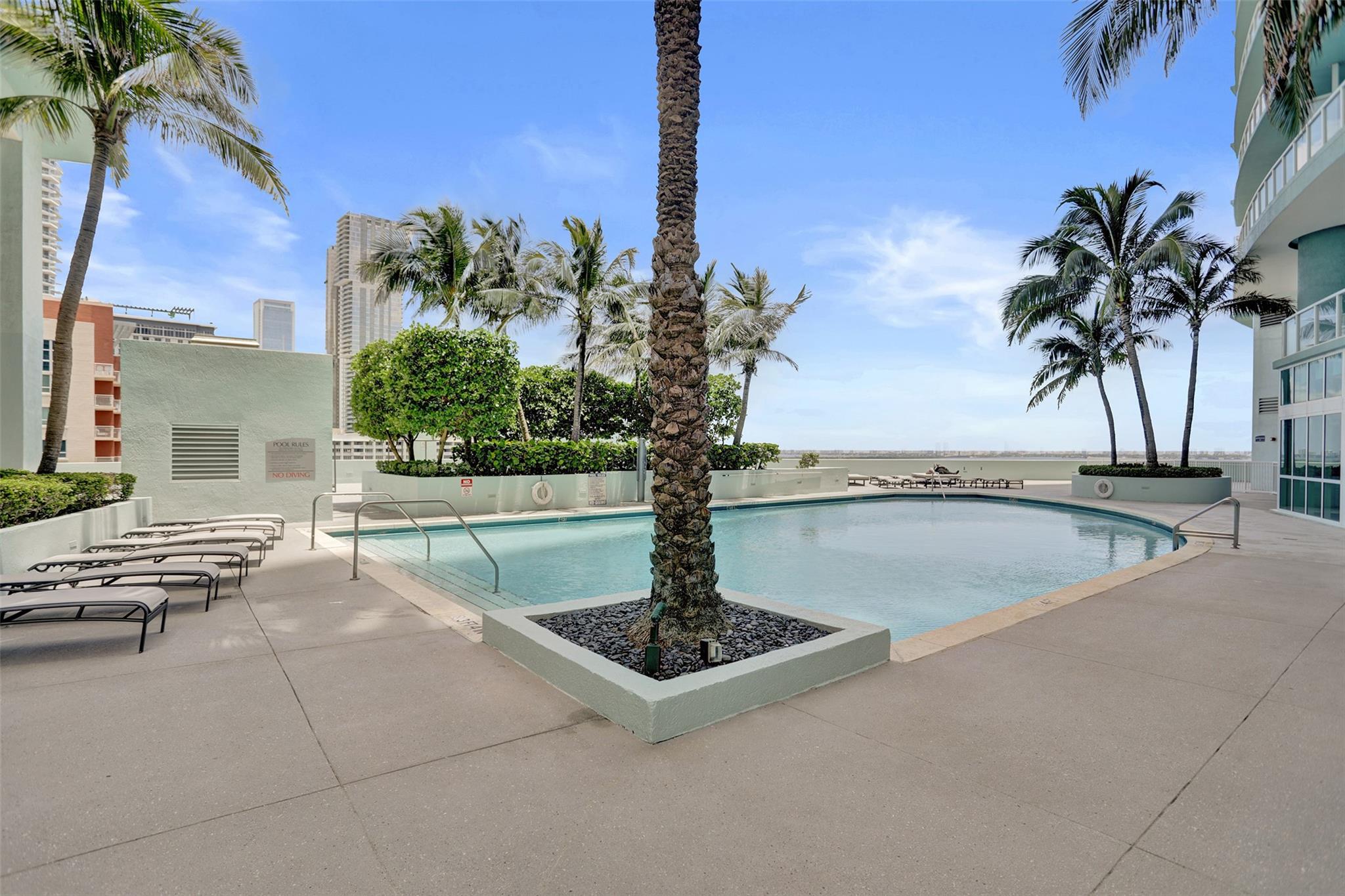 Quantum on The Bay - Residential