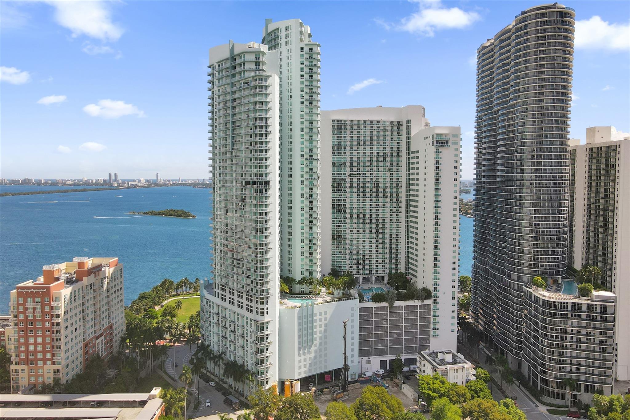 Quantum on The Bay - Residential