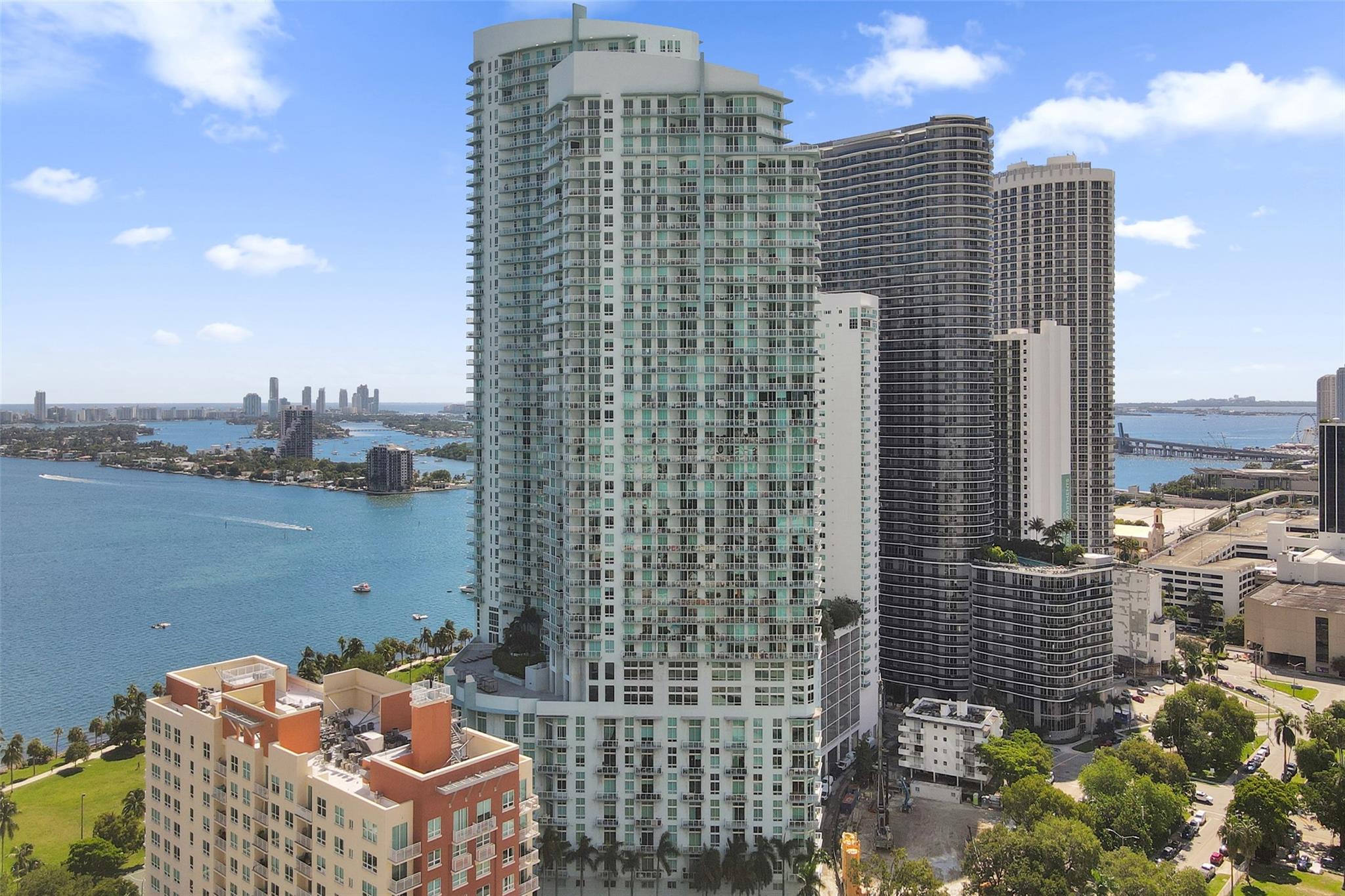 Quantum on The Bay - Residential