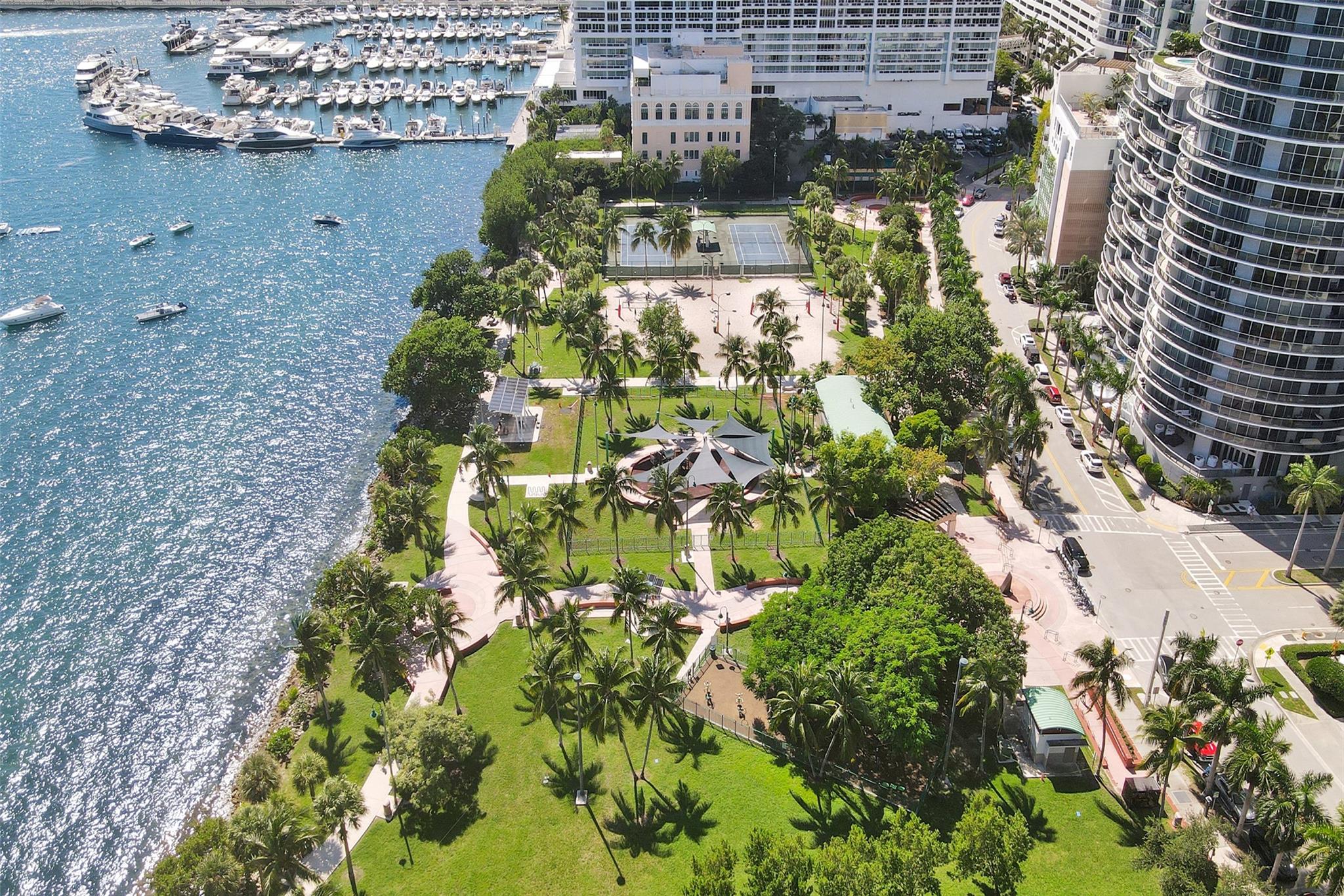 Quantum on The Bay - Residential