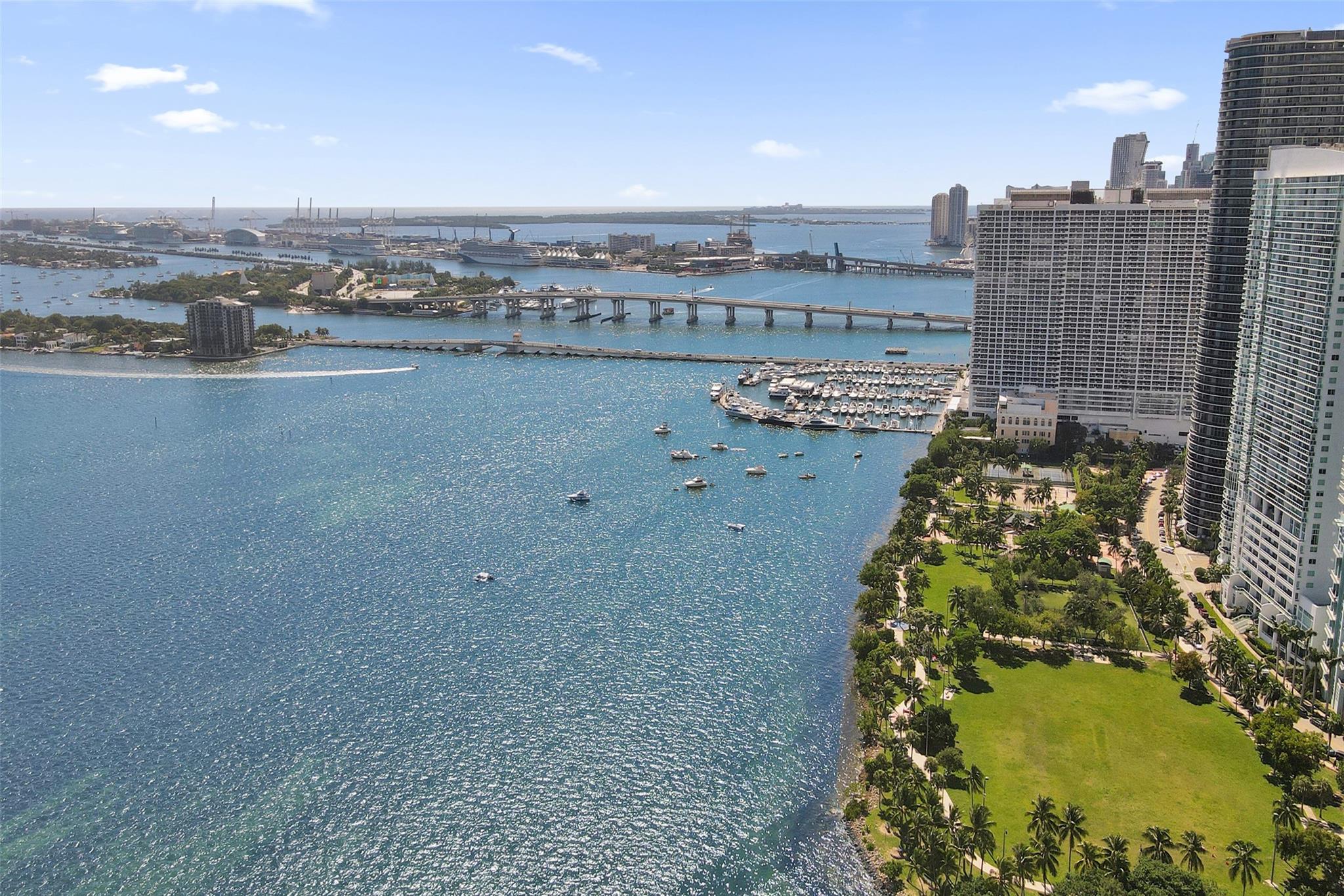 Quantum on The Bay - Residential